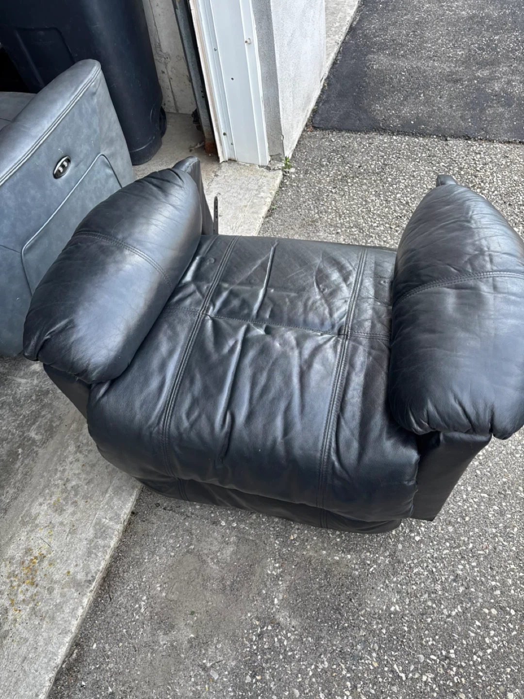 Black Leather Recliner Chair