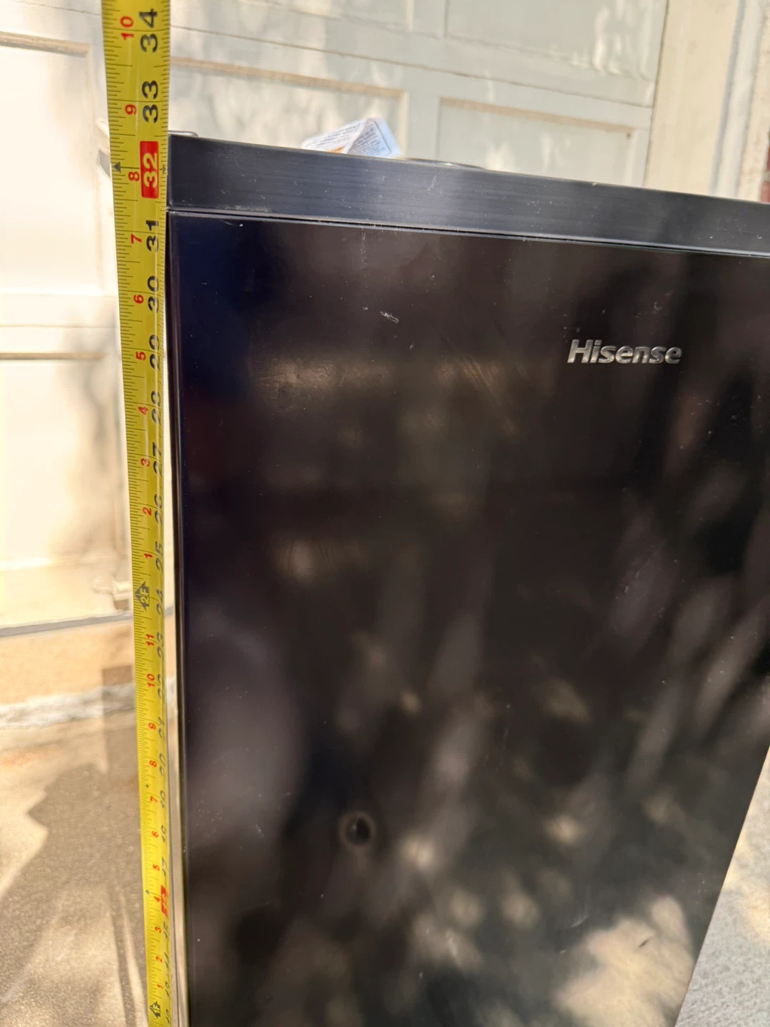 Hisense Black Mini Fridge - photo 3