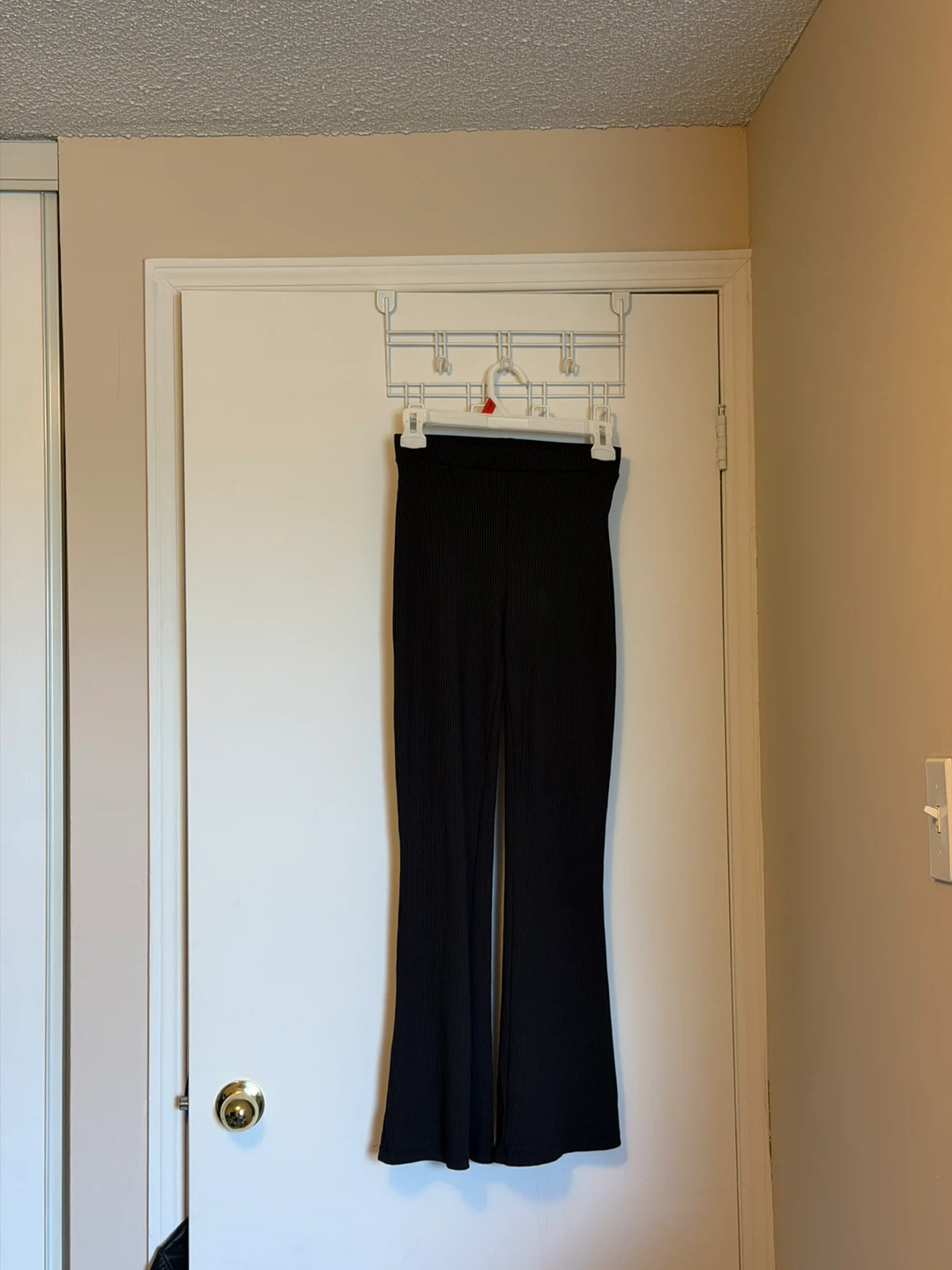 2 Black Yoga Flare Pants - photo 3