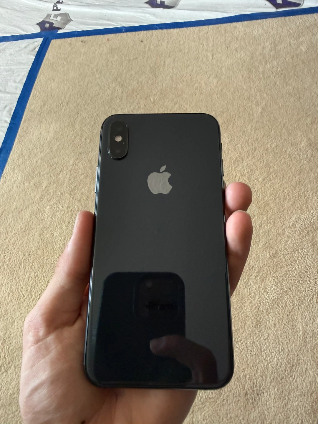 iPhone XR (does not turn on)