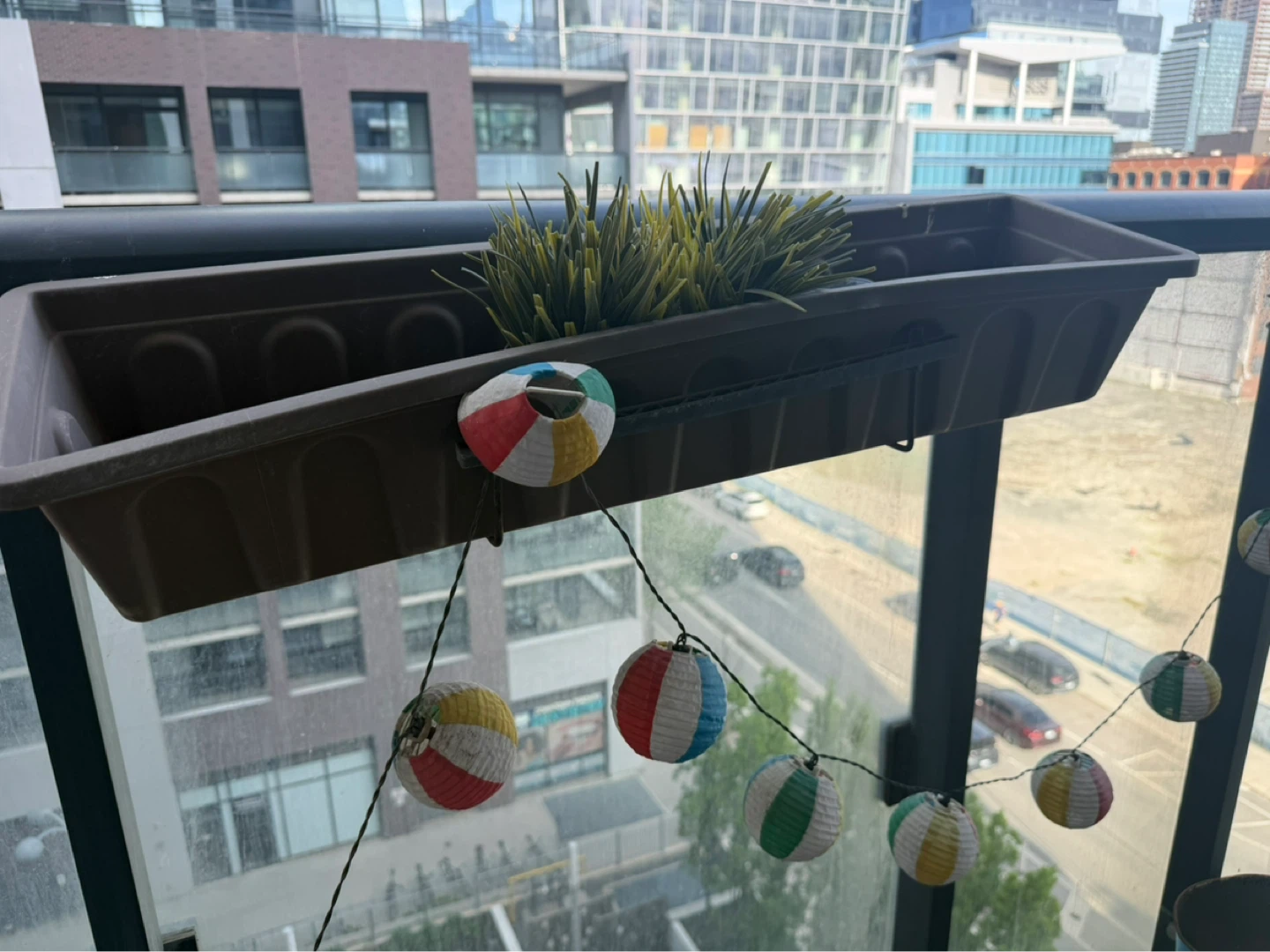Brown Rectangular Balcony Planter with Beach Ball Lights