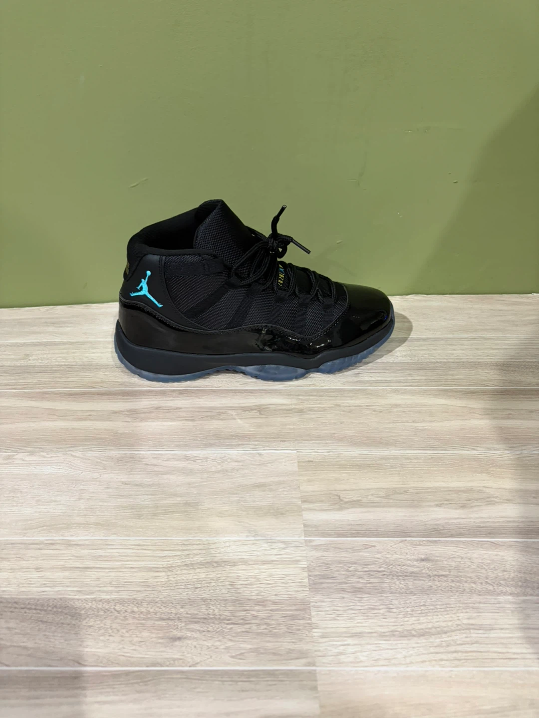 Air Jordan 11 Retro TD "Blackout" - photo 2