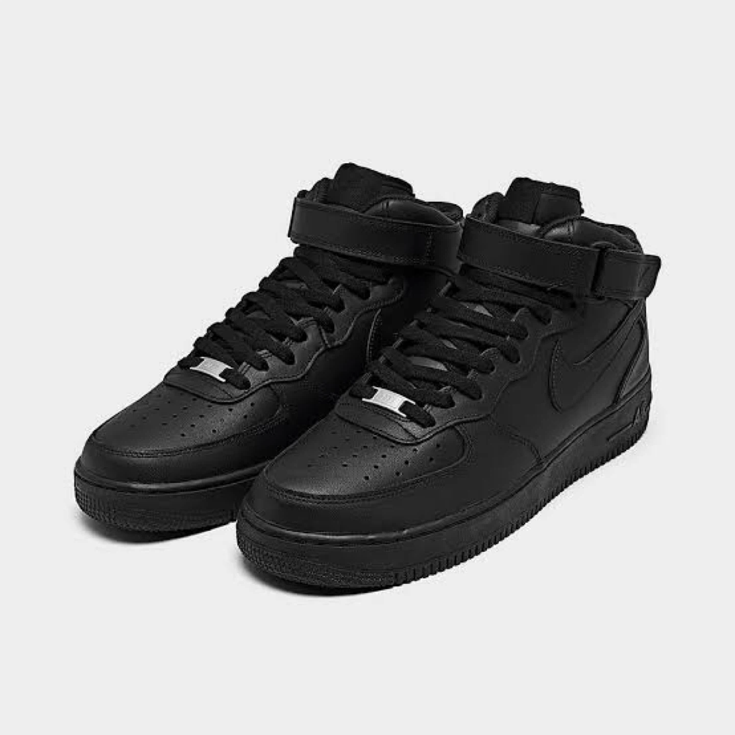 Nike Air Force 1 Mid "Black"
