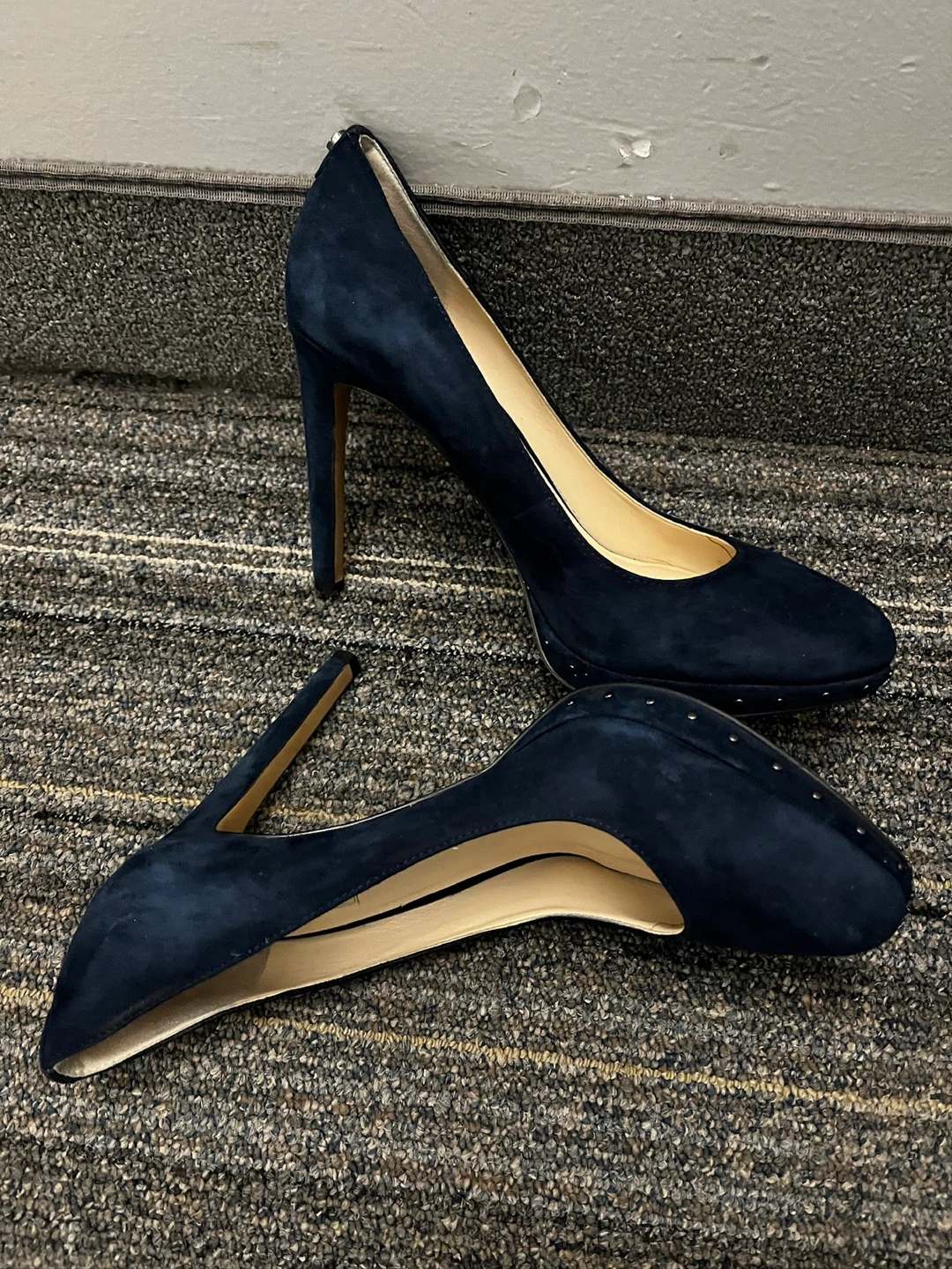 Karl Lagerfeld Navy Suede Heels size 7 - photo 2