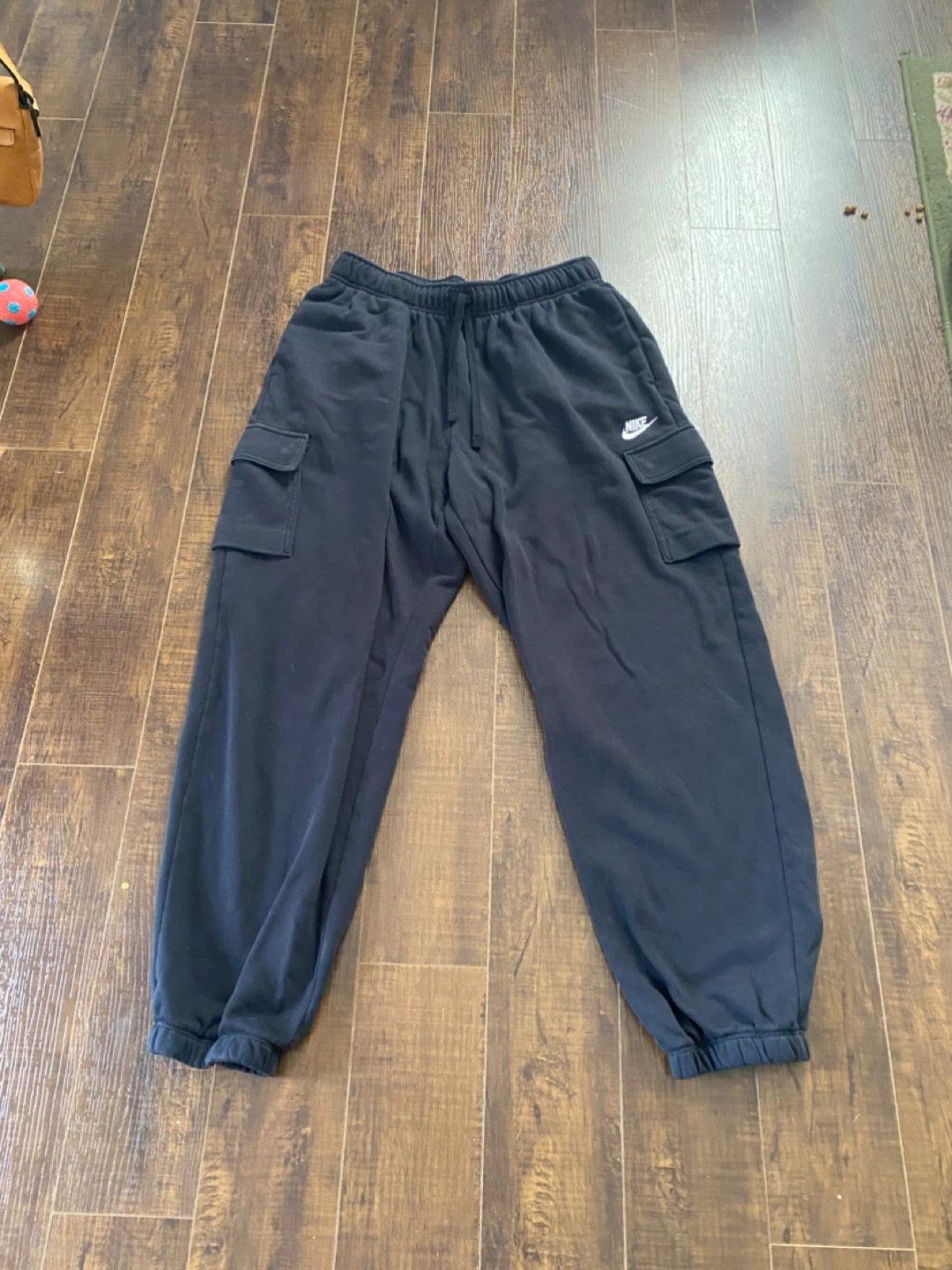 Nike Cargo Joggers - Men's Medium