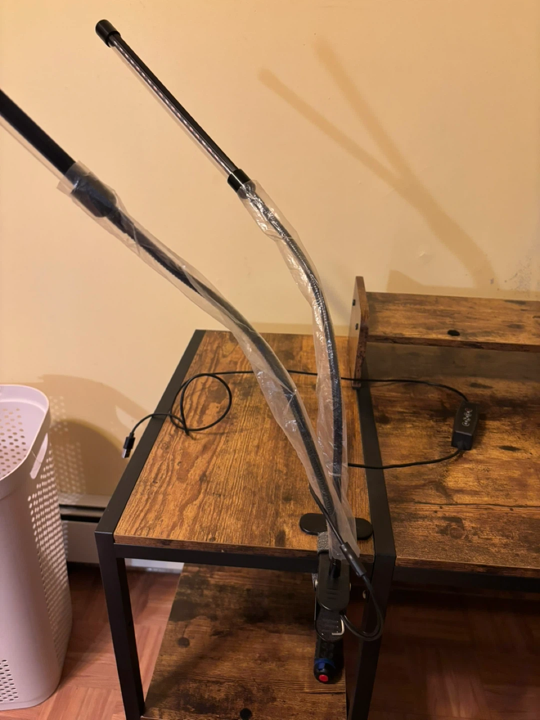 Adjustable Clip-On Grow Light with 2 Heads