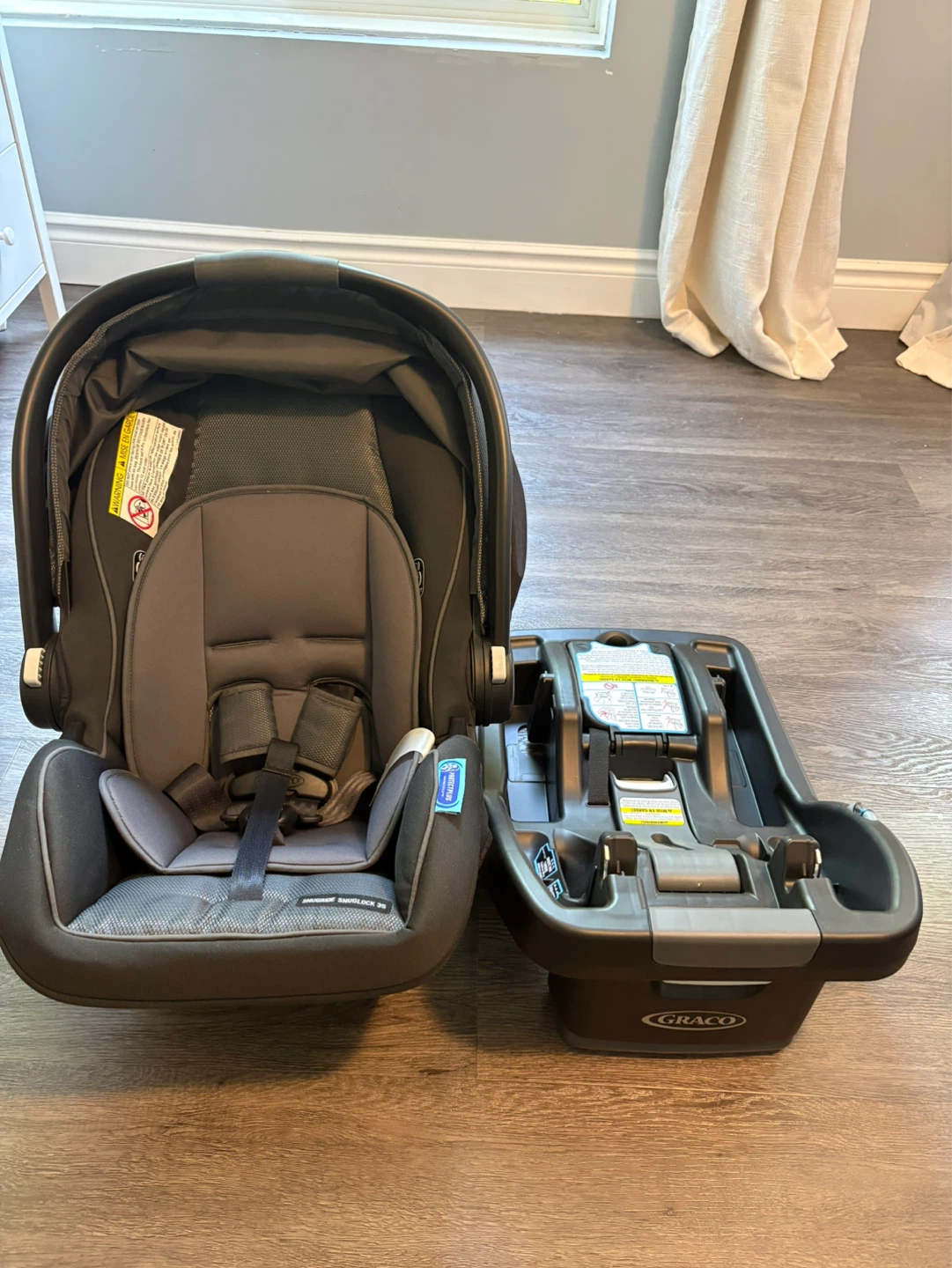Graco Snugride Snuglock 35 Infant Car Seat with Base - photo 2