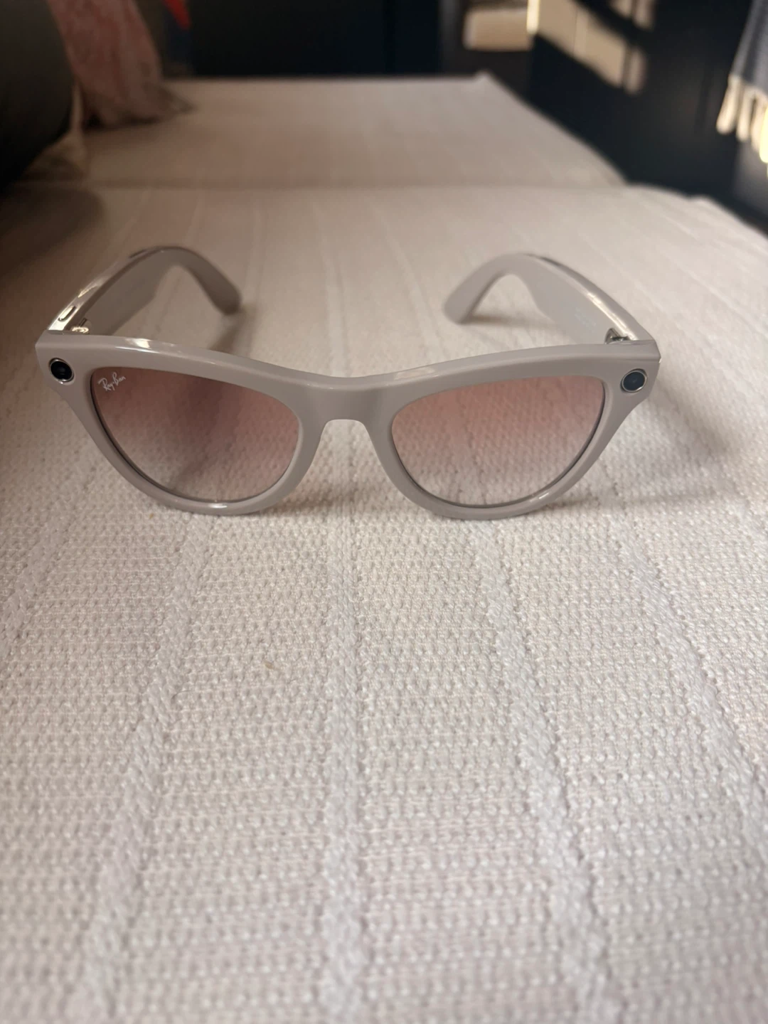Ray-Ban x Meta Skyler Smart Glasses - photo 4