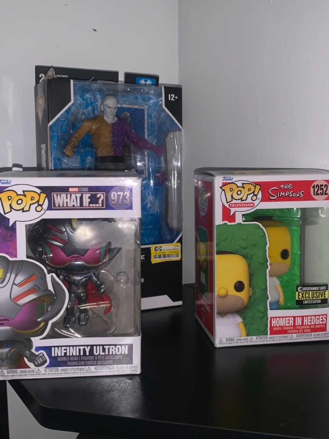 Funko Pop! Infinity Ultron #973 & Homer in Hedges #1252