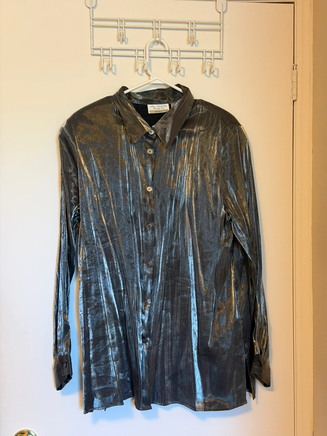 Black and a Metallic Collared Button-Up Shirt - photo 2