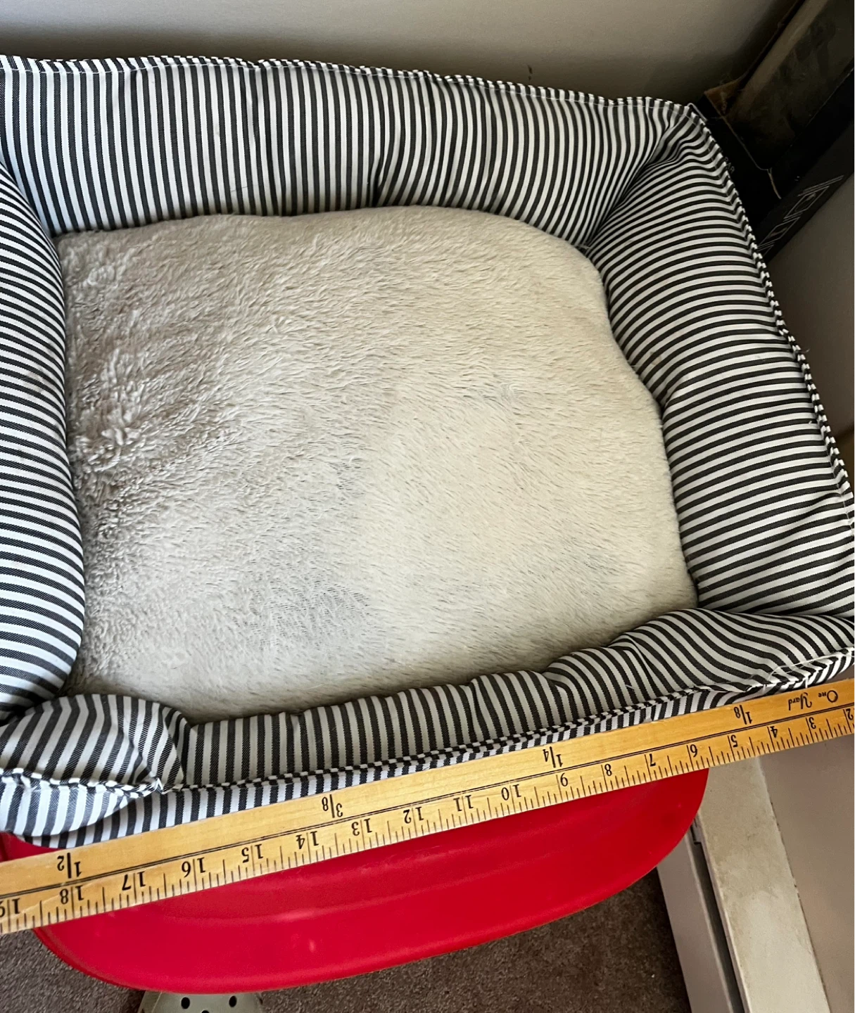 Striped Pet Bed - photo 2