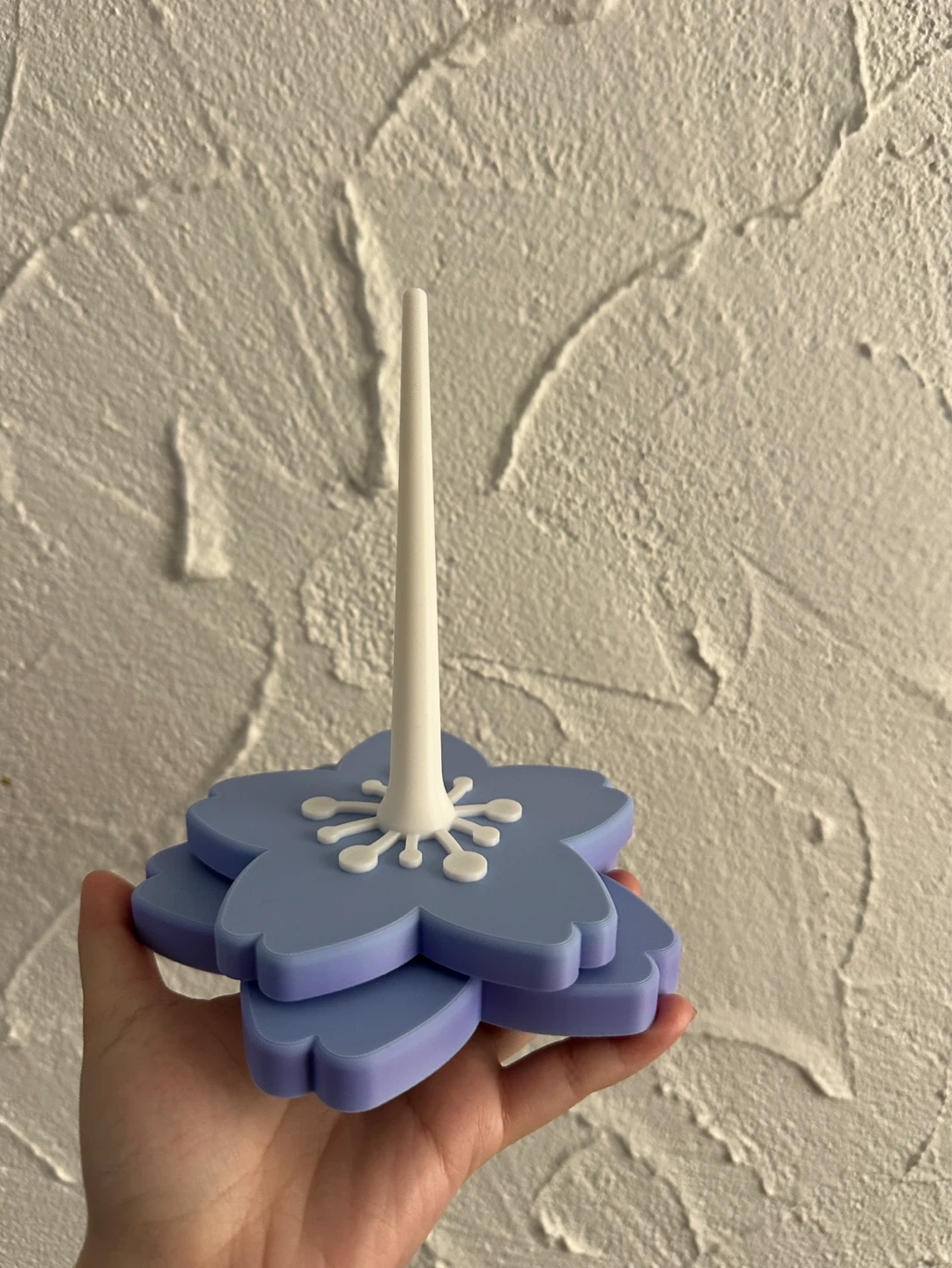 Yarn holder with bearing