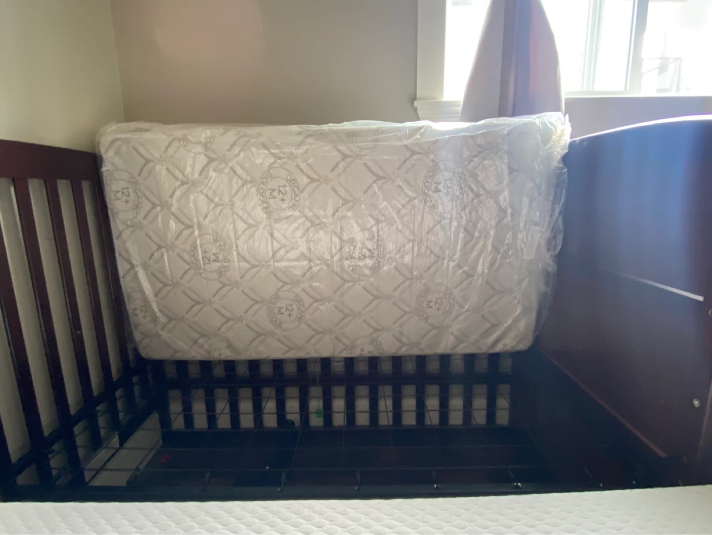 Dark Wood Crib with Mattress - photo 4