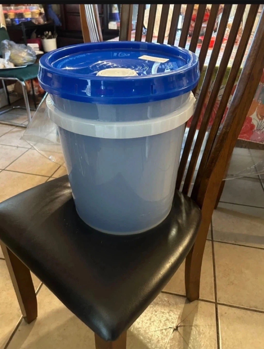 5 Gallon laundry detergent Bucket