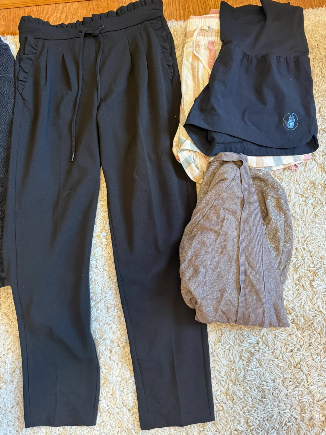 Assorted Women's Clothing Lot - Small - photo 4