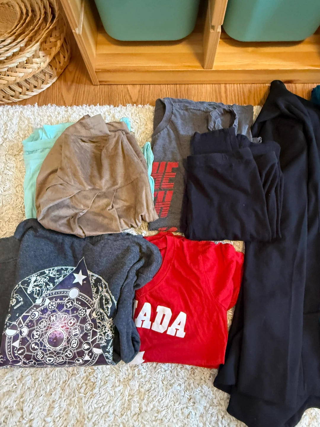 Assorted Women's Clothing Lot - Small - photo 3