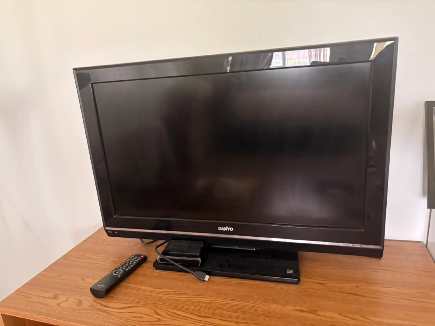 Sanyo Screen TV with Remote