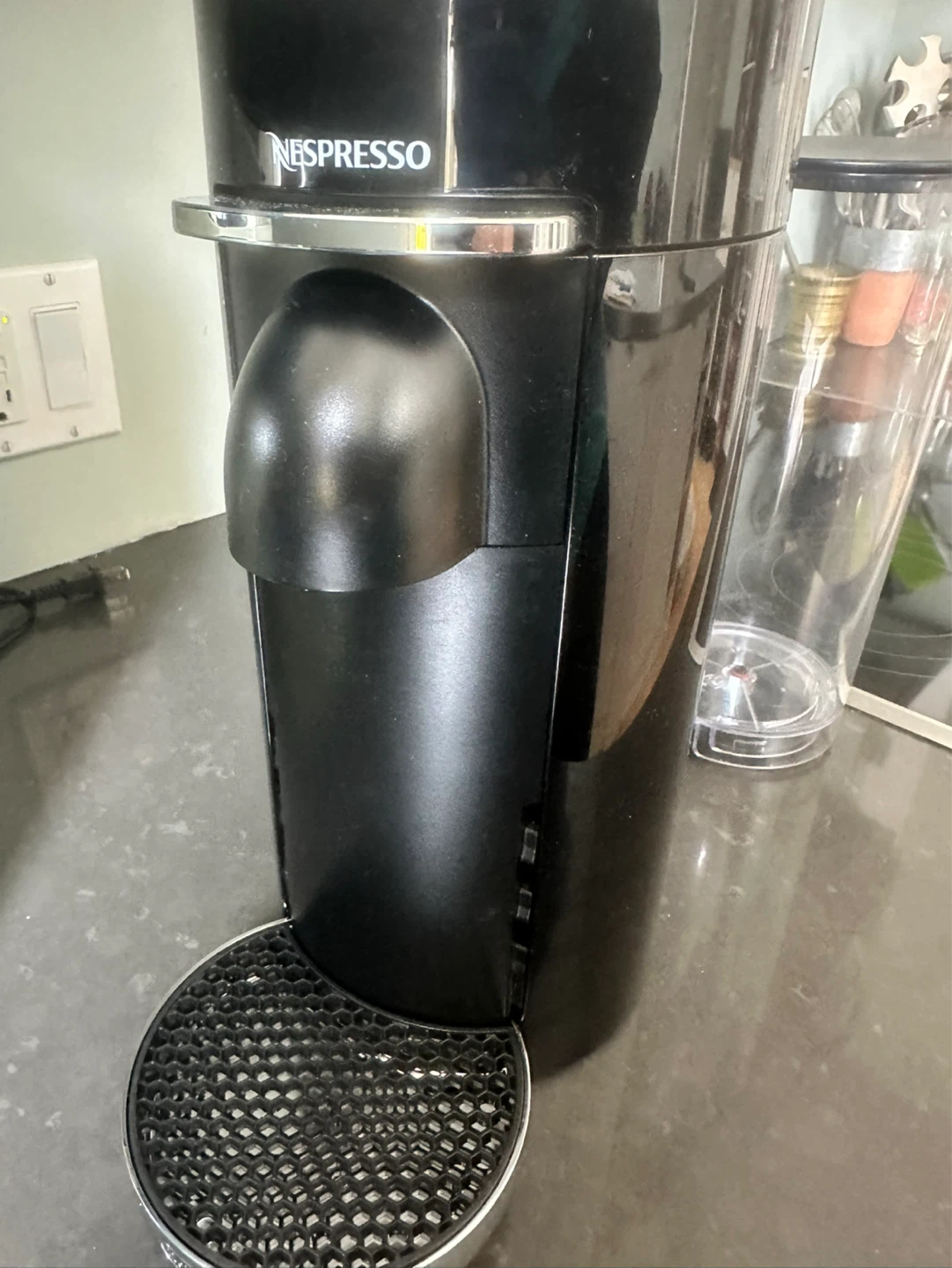 Nespresso VertuoPlus Coffee Machine - photo 3