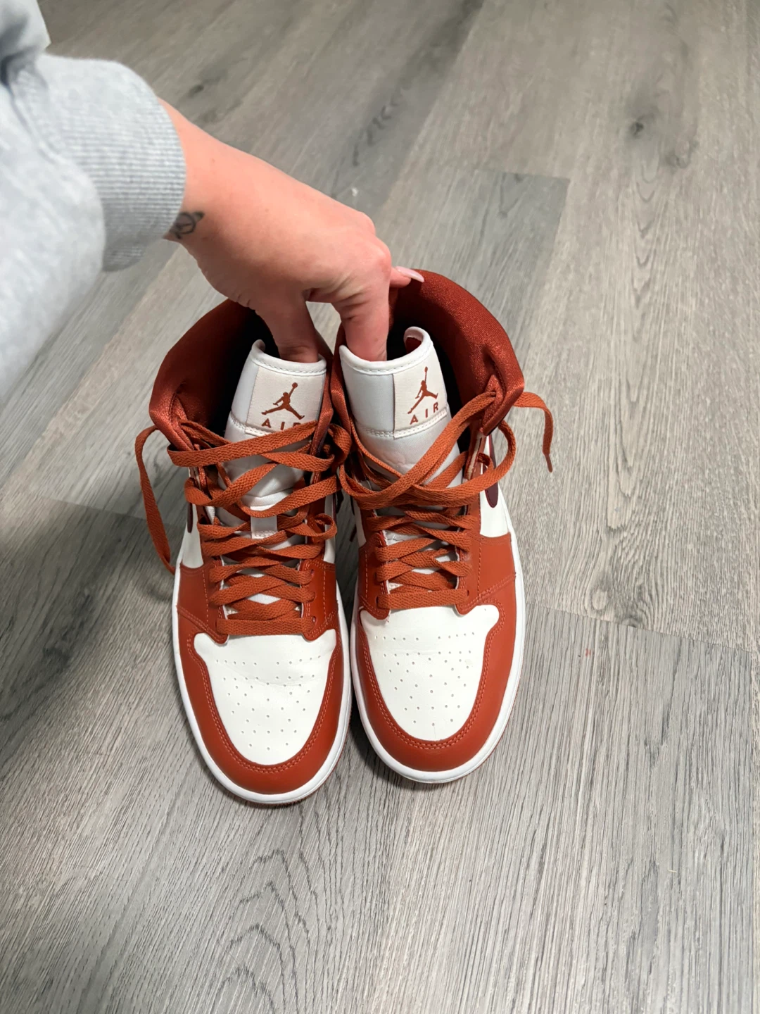 Air Jordan 1 Mid SE Shoes - photo 3