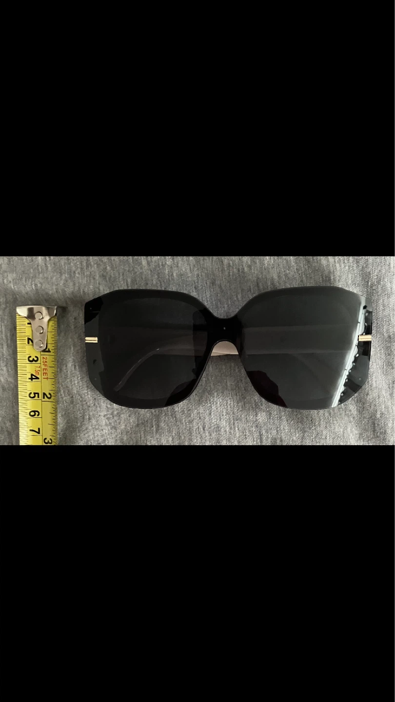 Oversized Black Rimless Sunglasses With Gold Accents 😎🖤 - photo 3