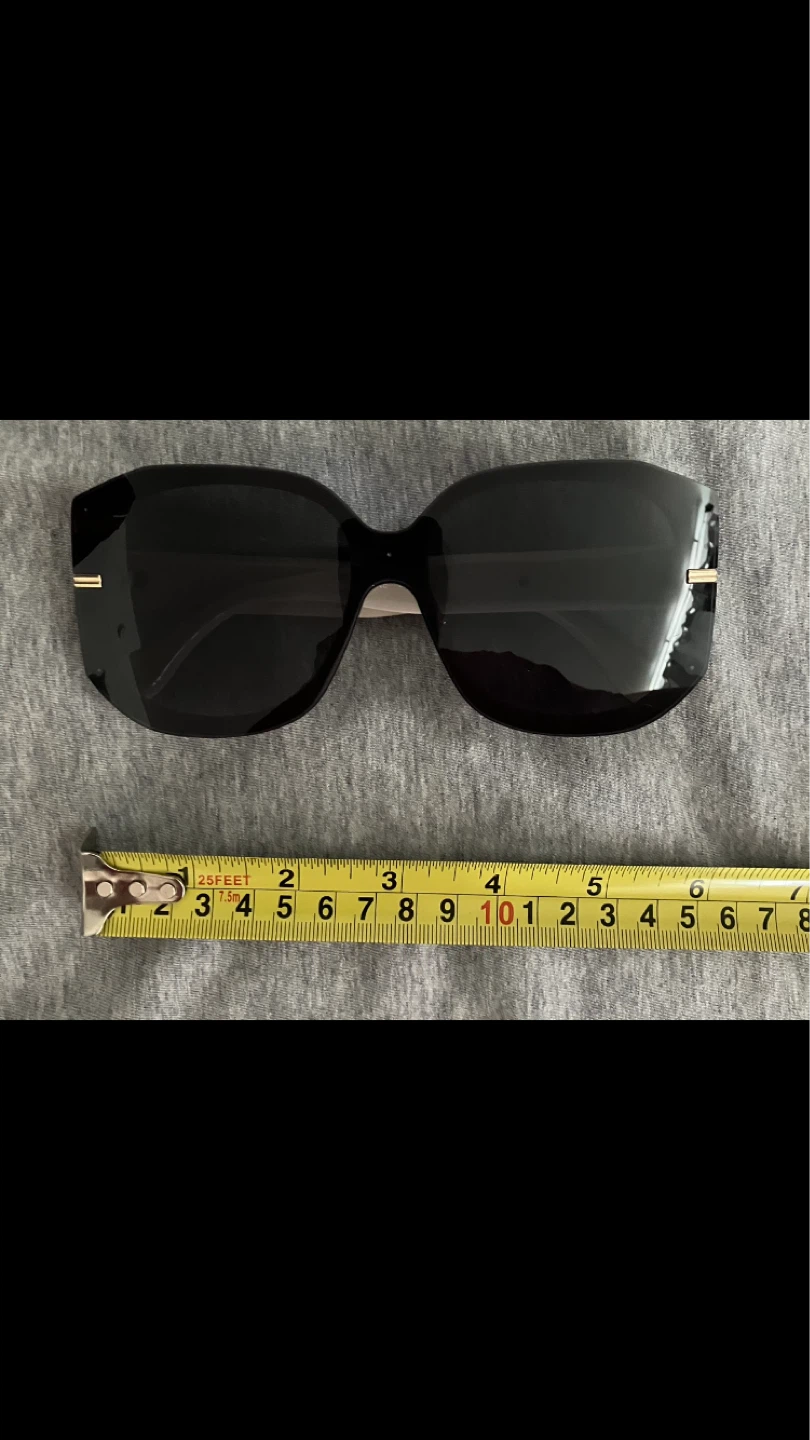 Oversized Black Rimless Sunglasses With Gold Accents 😎🖤 - photo 2