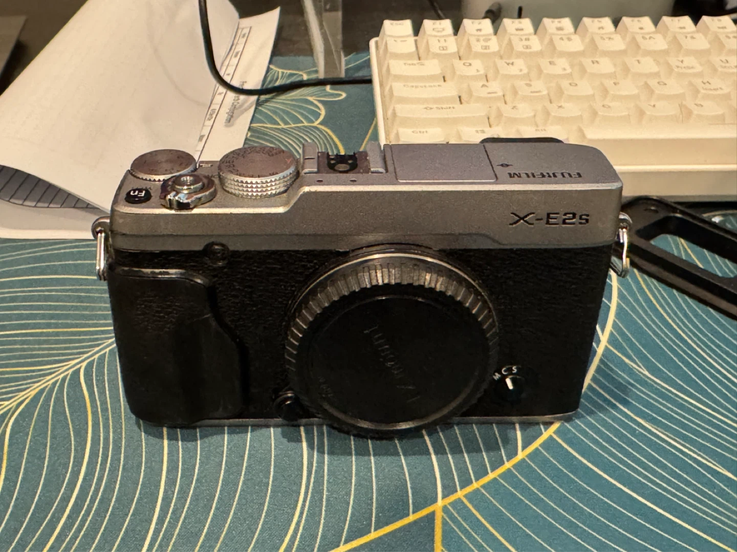 FUJIFILM XE2S