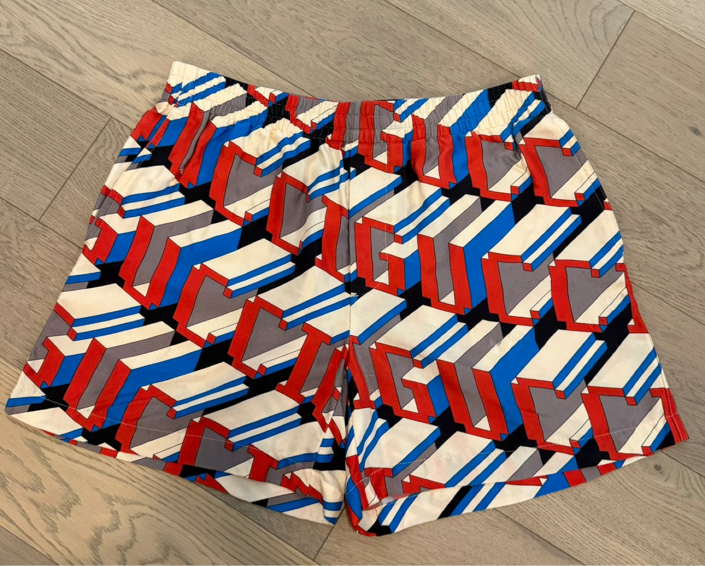 Gucci Geometric Print Shorts - Size 46 - photo 5