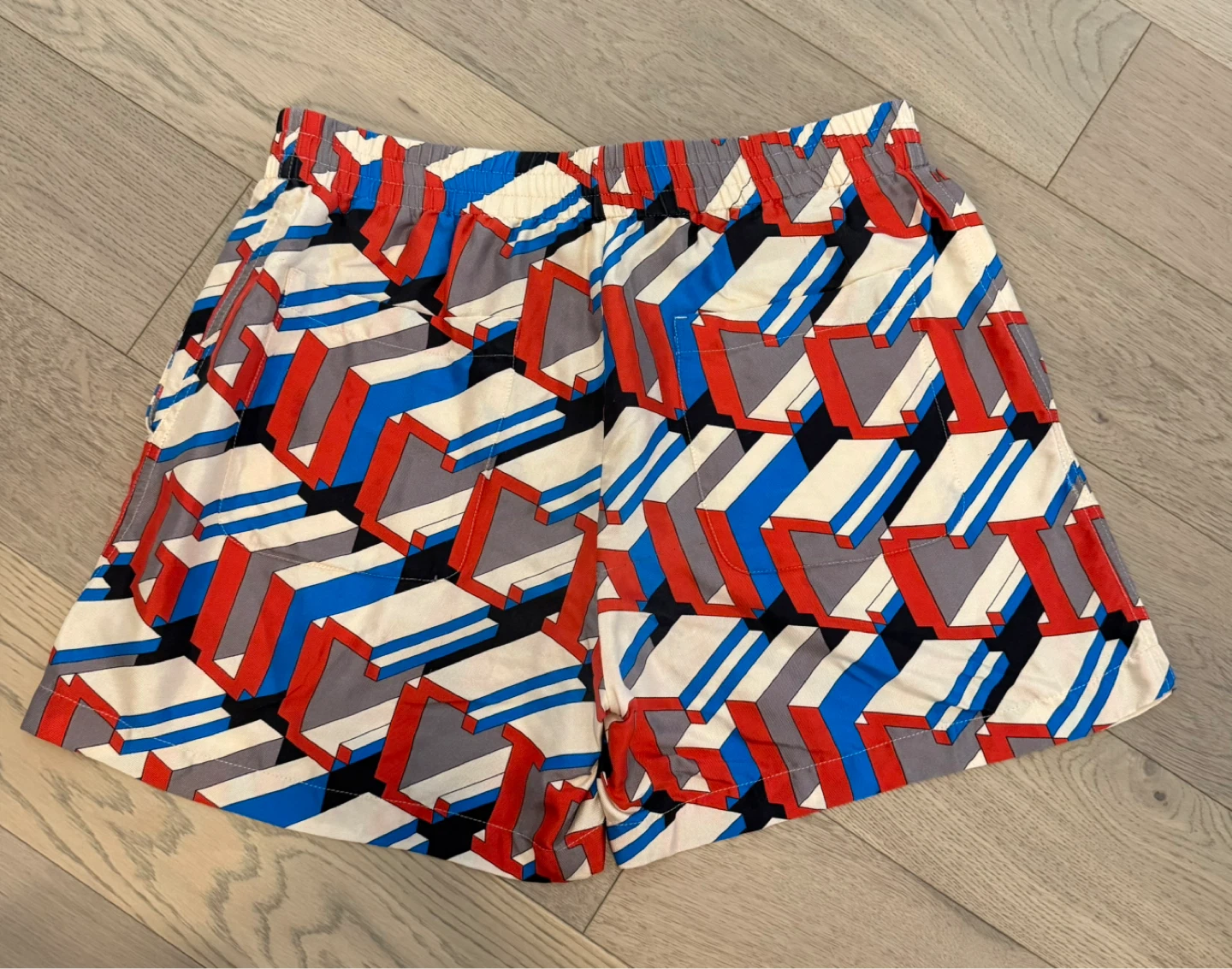 Gucci Geometric Print Shorts - Size 46