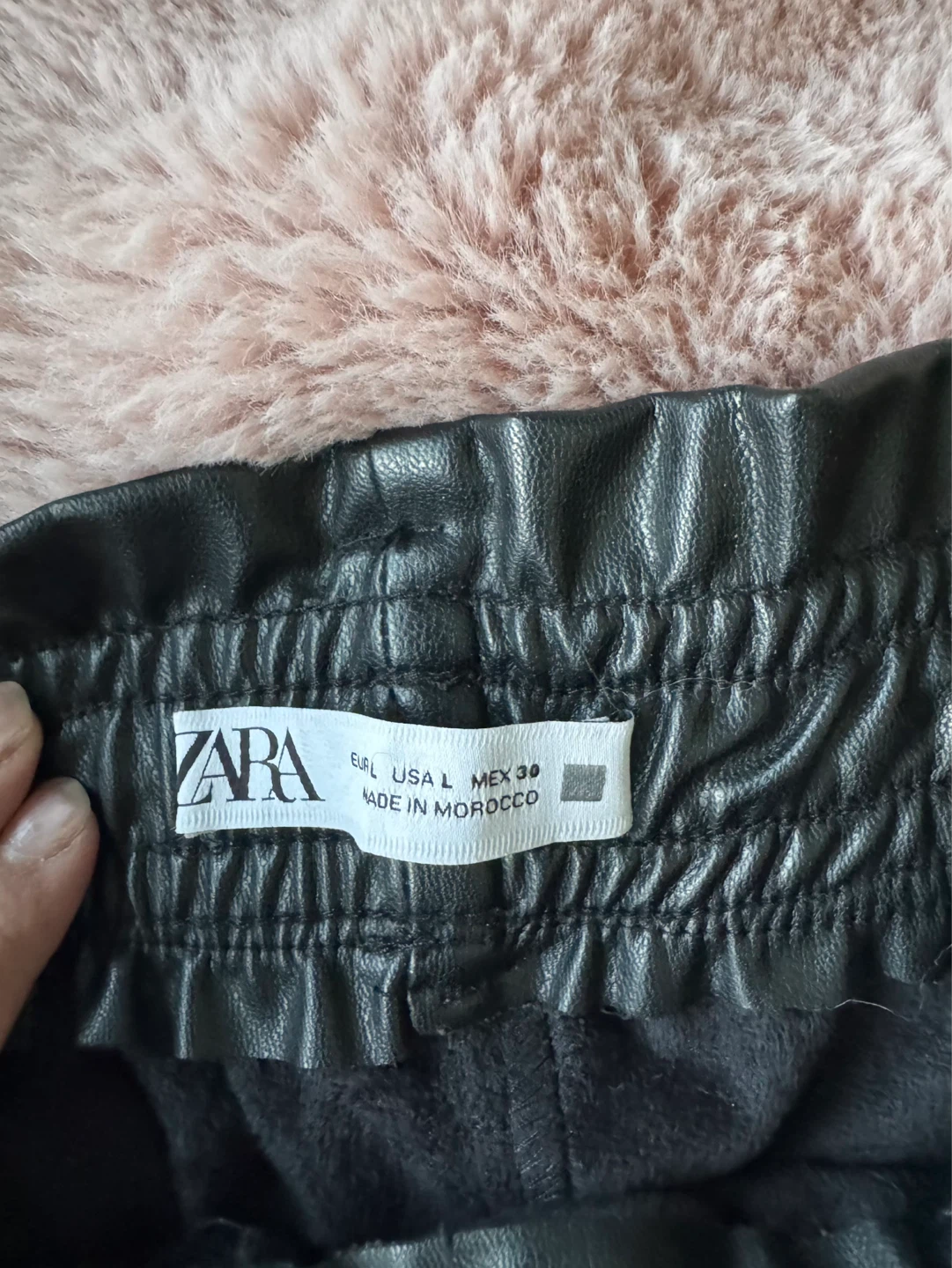 ZARA Black Faux Leather Paperbag Waist Shorts Size L - photo 2