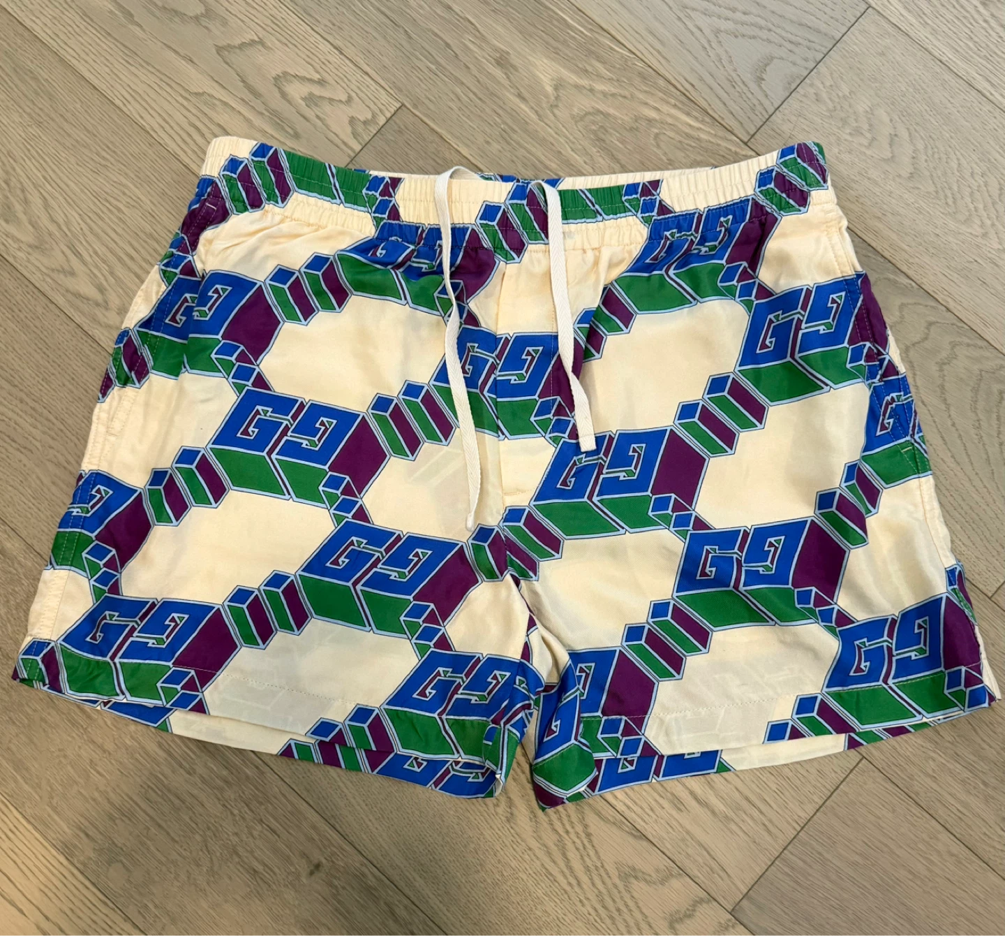 Gucci Men’s silk Shorts