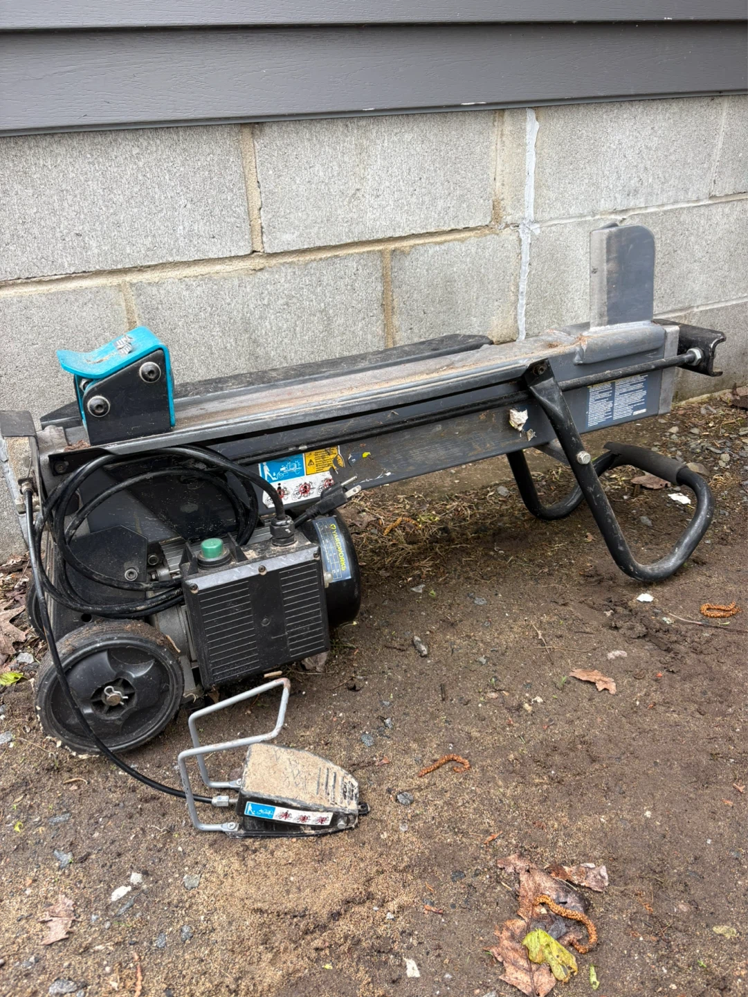 Yardworks 1 3/4 HP Electric Log Splitter