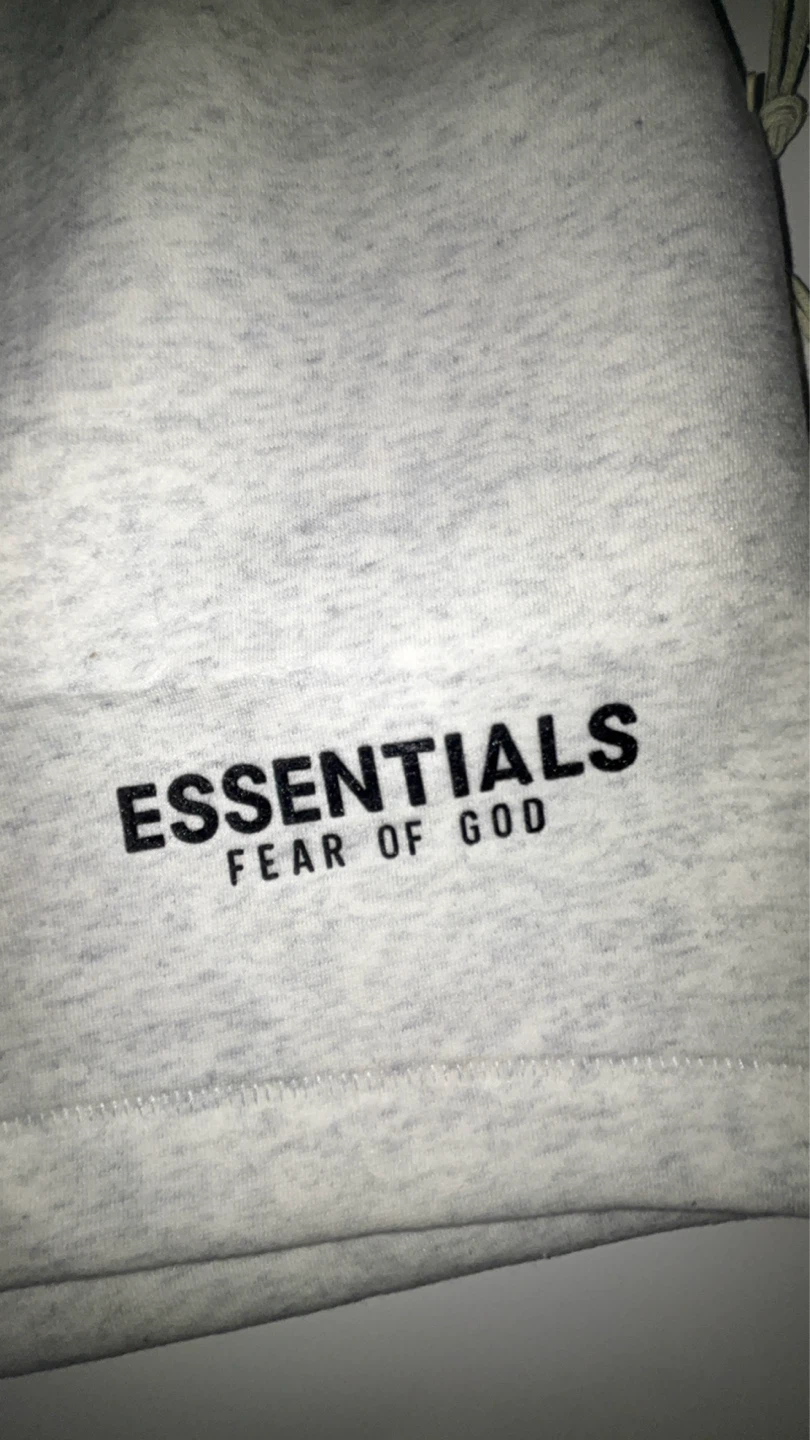 Light oatmeal essentials shorts - photo 3