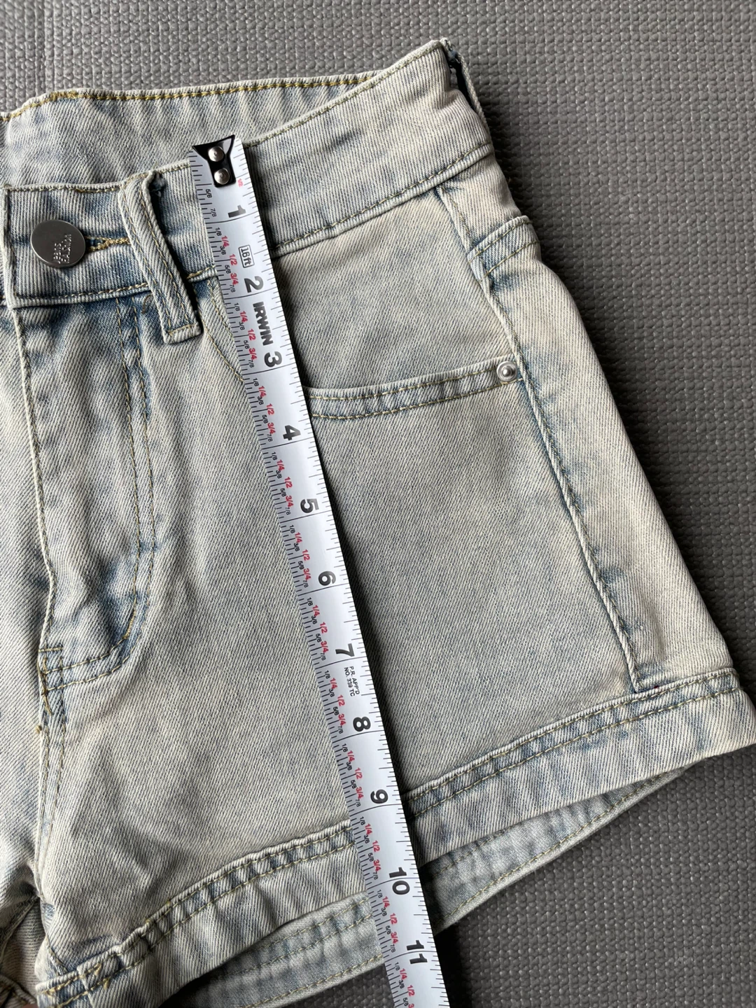 Light Wash Denim Shorts, size S - photo 4