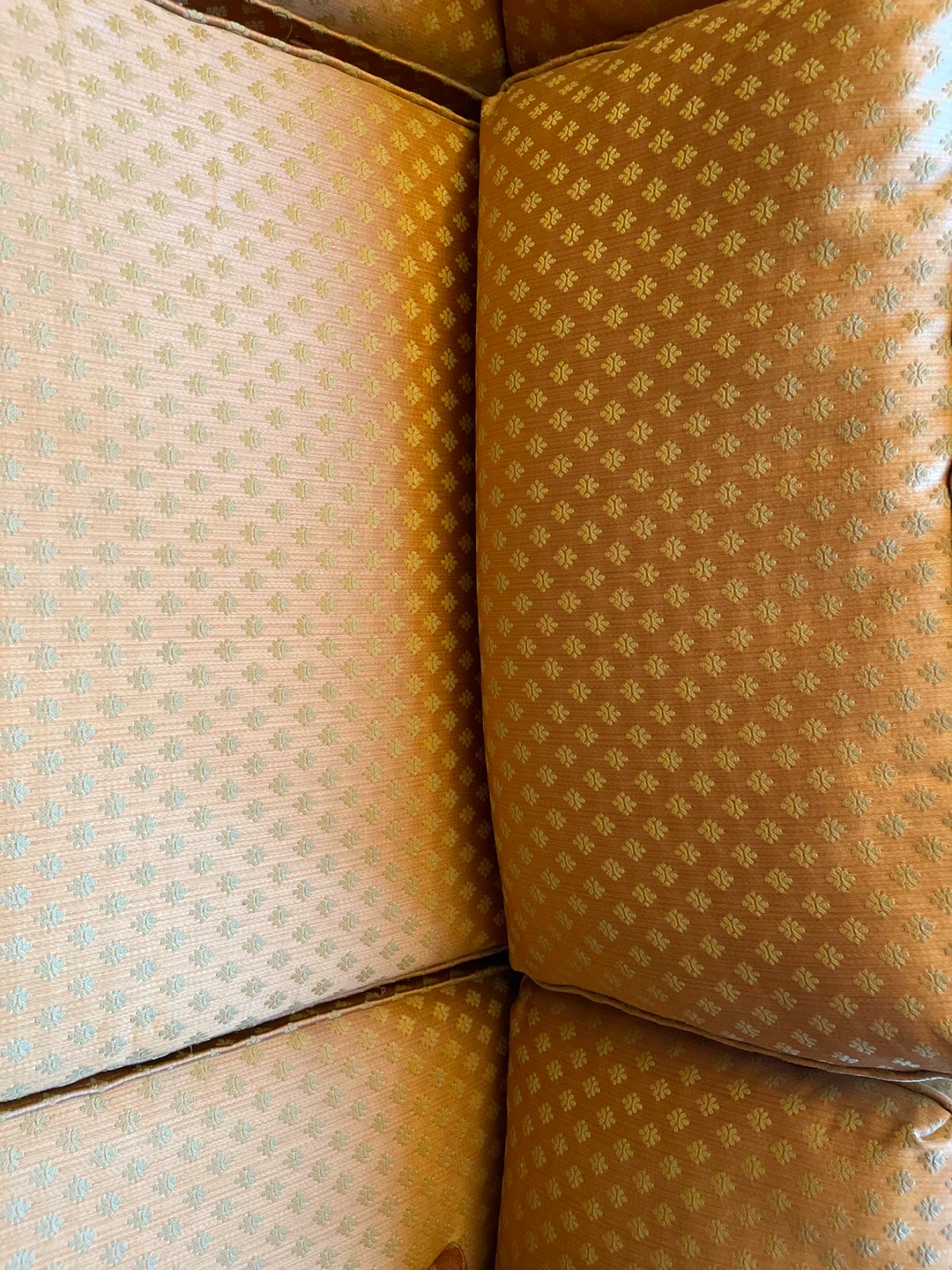 Benchmark by Sears Sofa (MINT condition) - photo 2