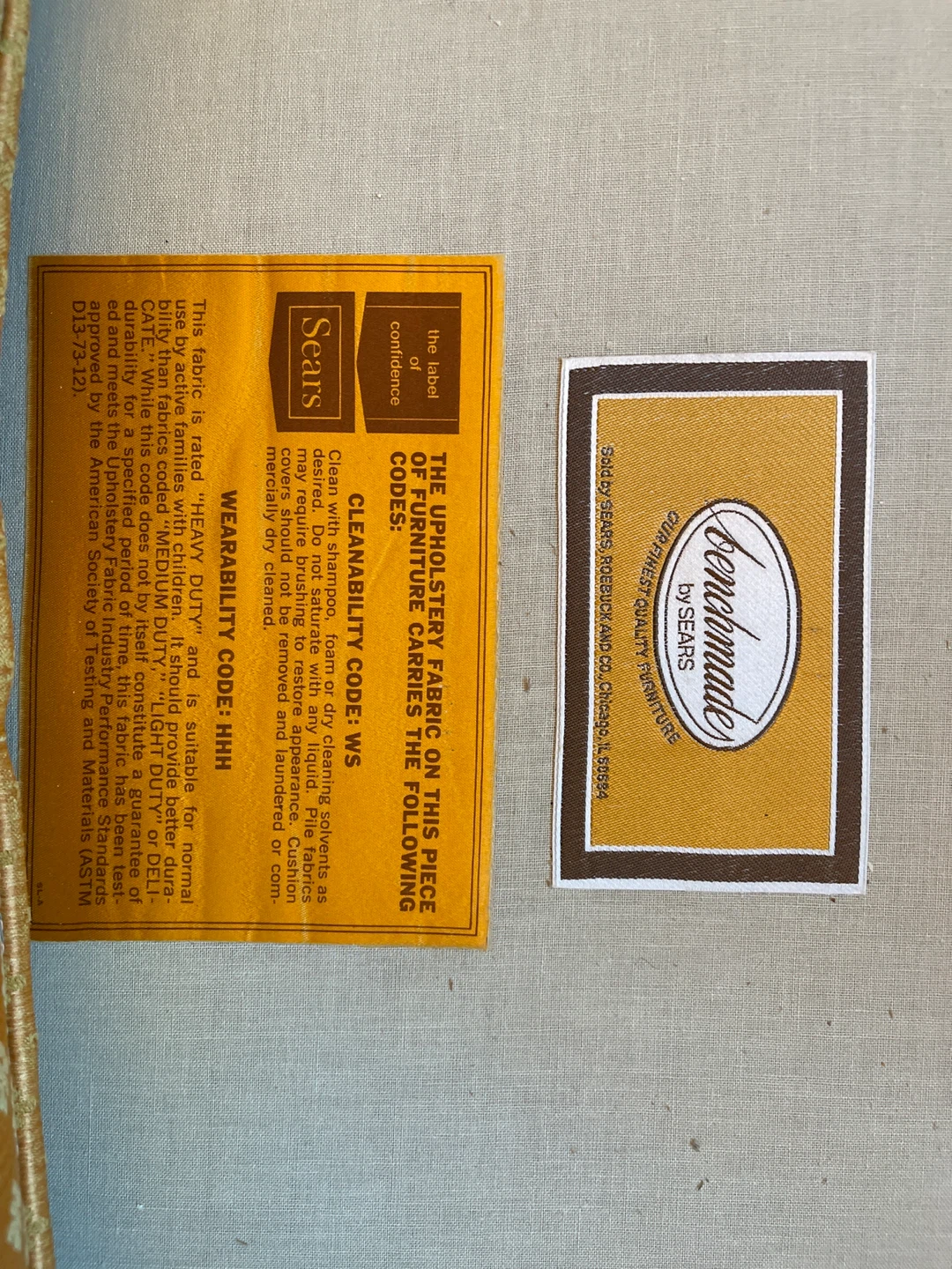 Benchmark by Sears Sofa (MINT condition) - photo 4