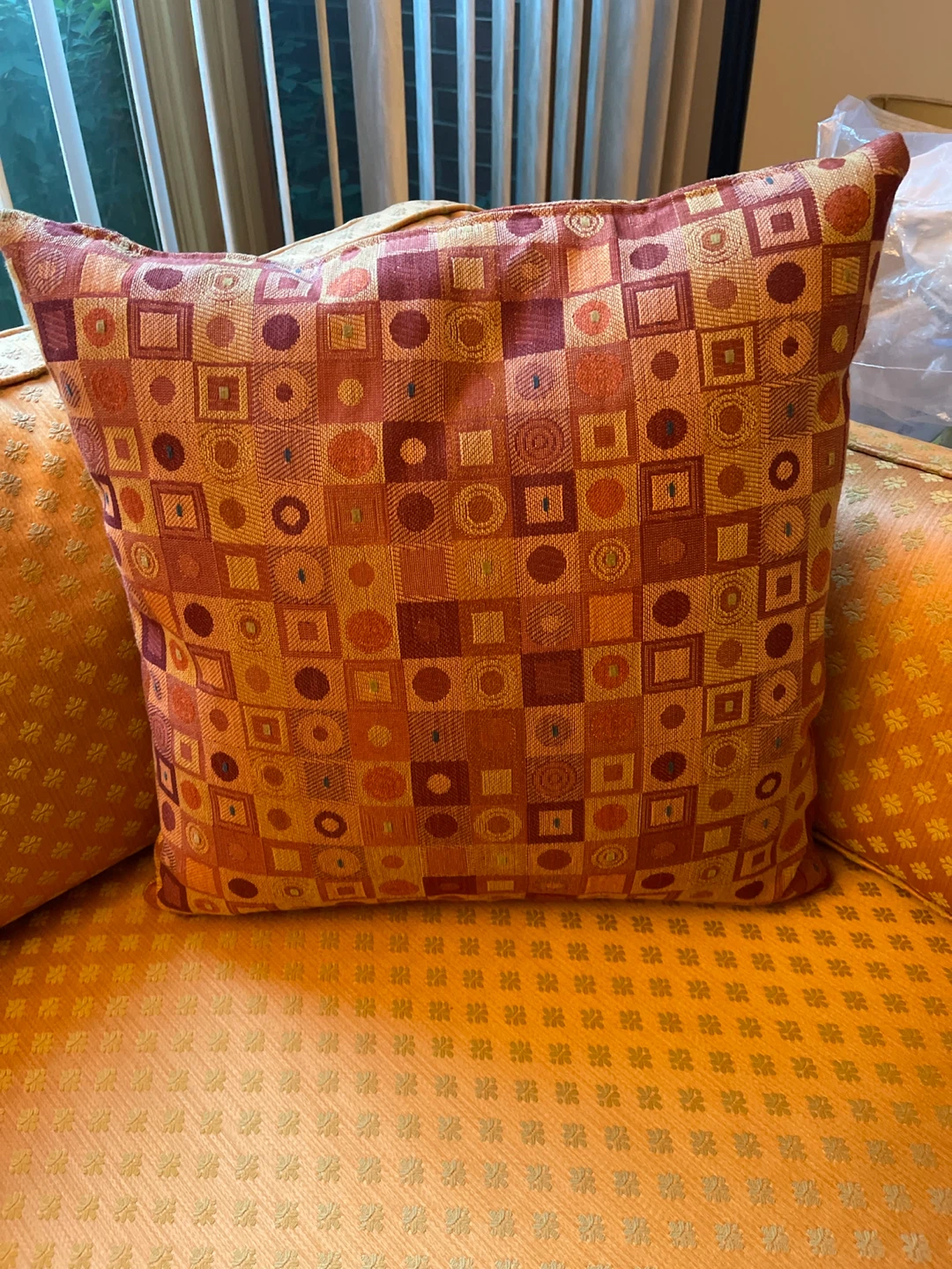 Benchmark by Sears Sofa (MINT condition) - photo 3