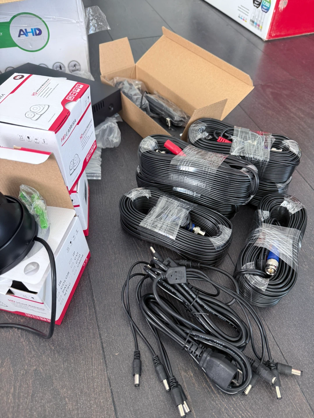 Brand new 8-channel security camera system - photo 2
