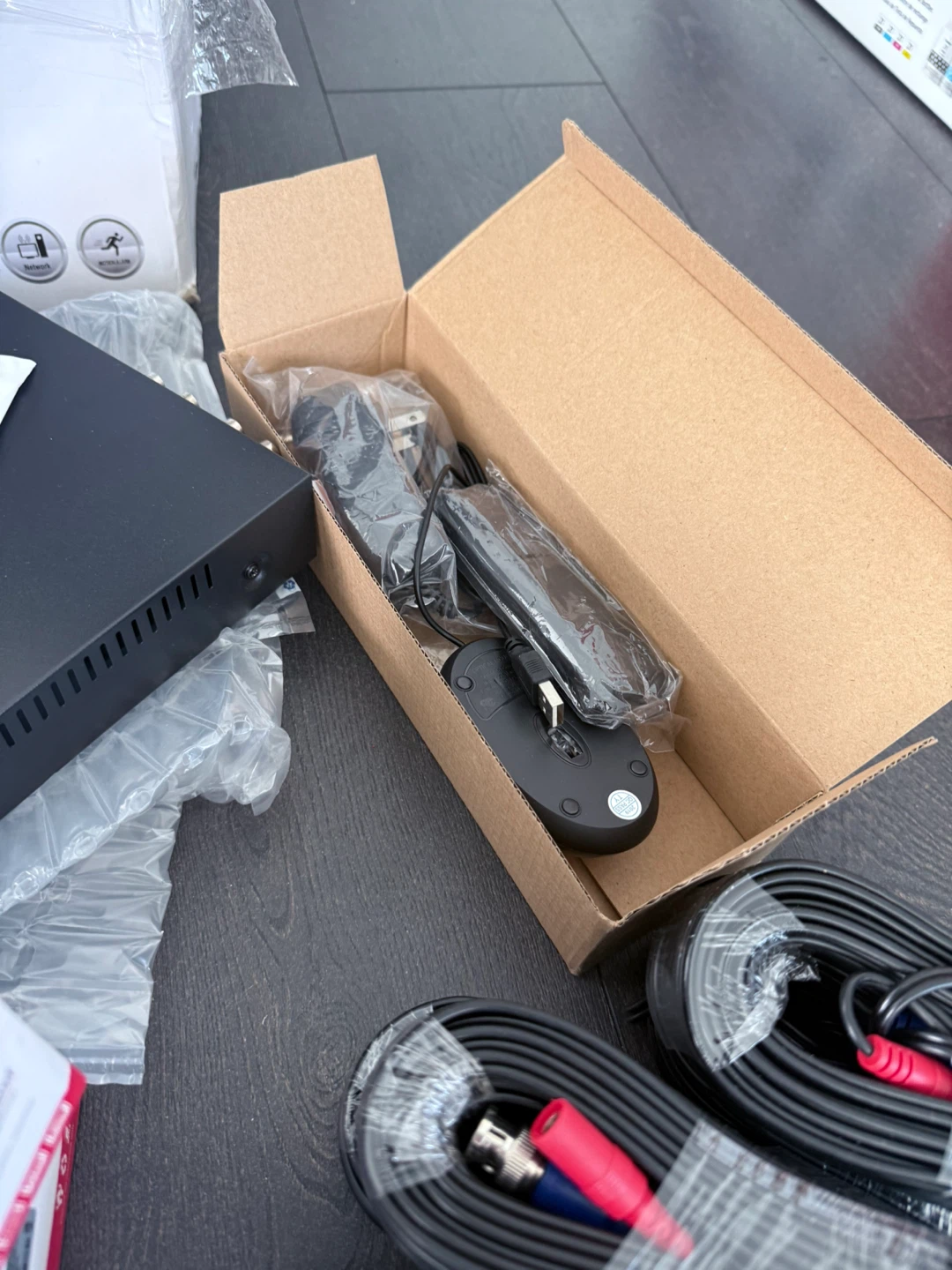 Brand new 8-channel security camera system - photo 3