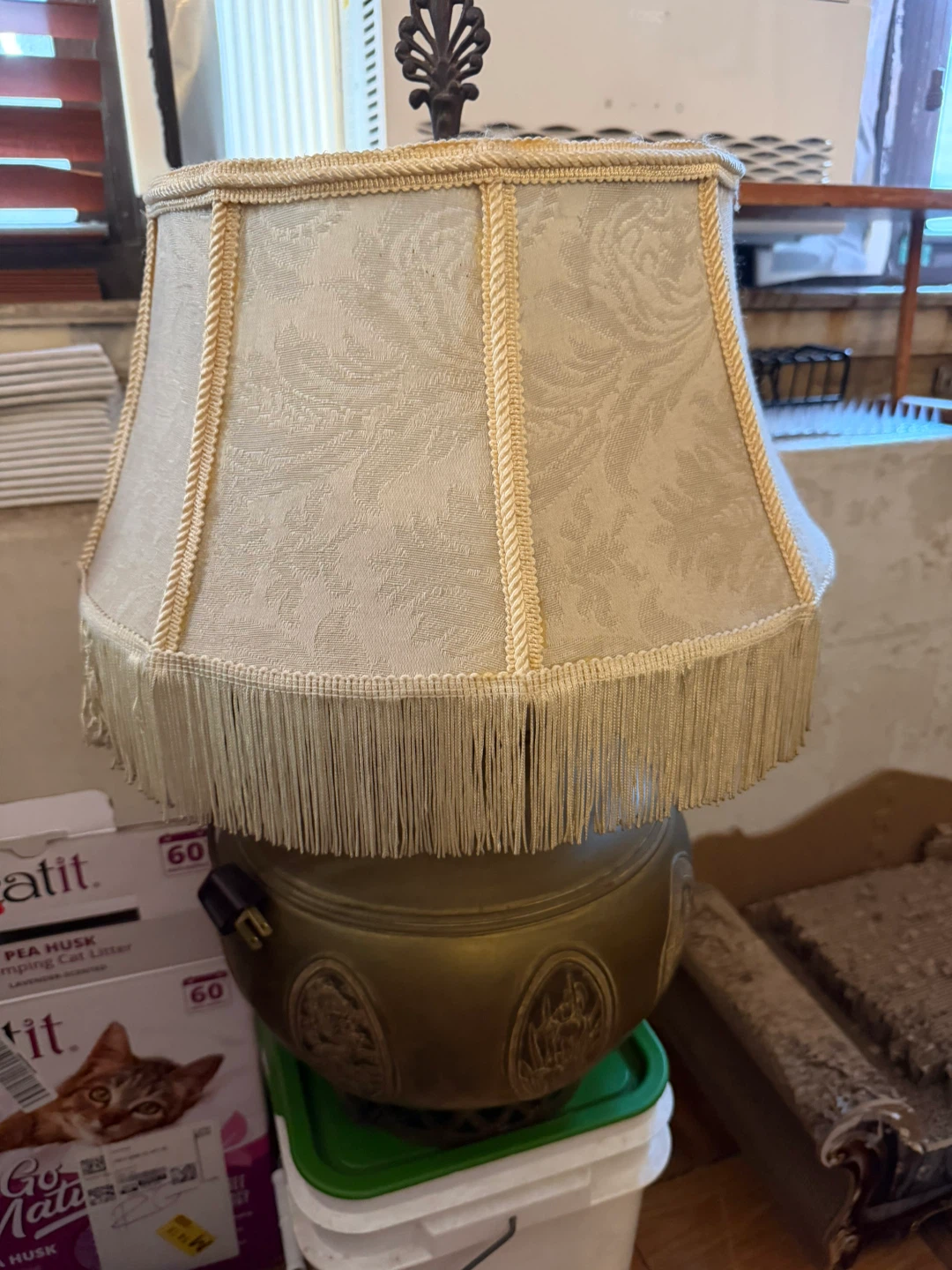 Vintage Brass Table Lamp with Fringed Shade - photo 2