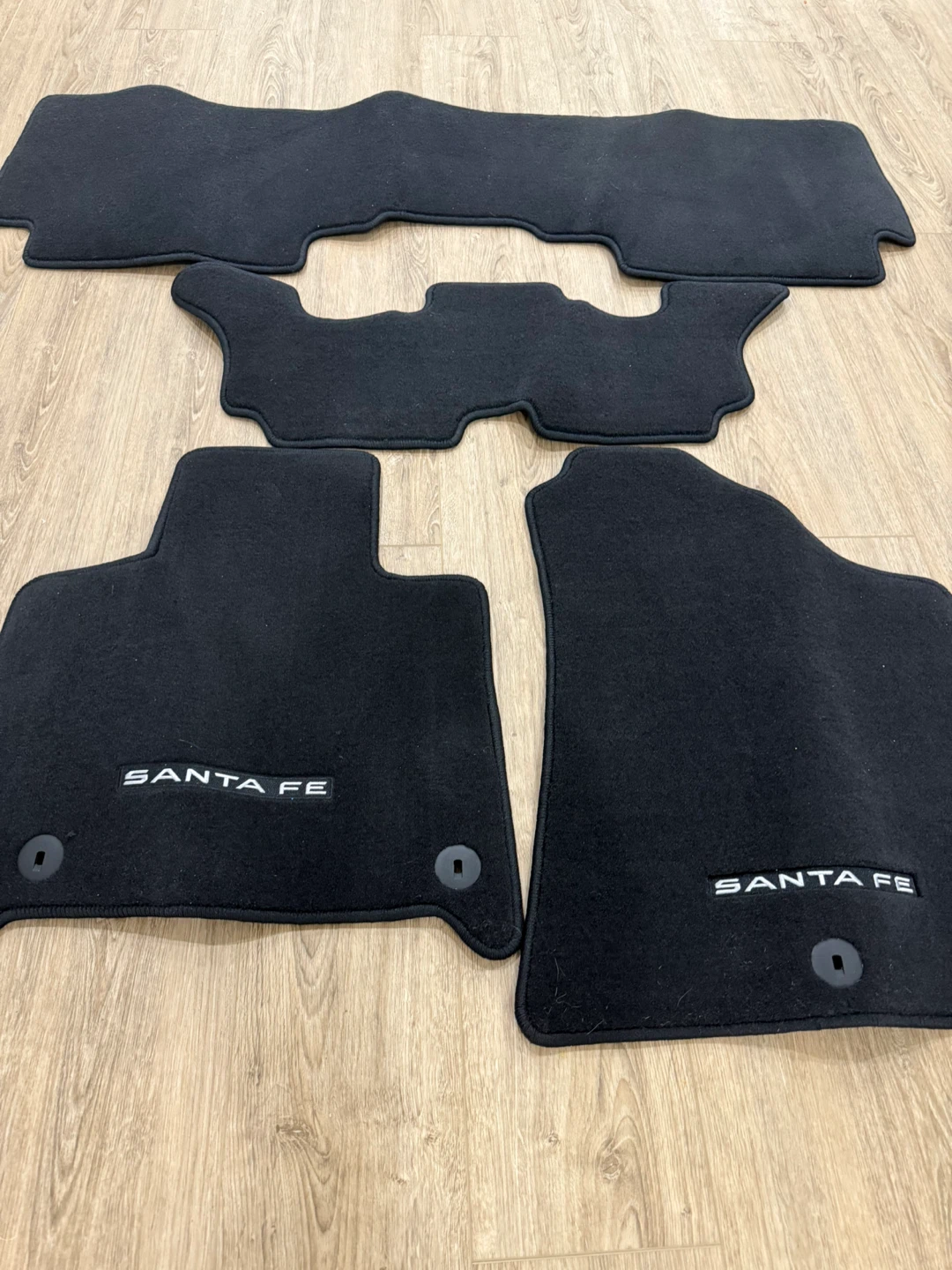 Hyundai Santa Fe Floor Mats 2025 - photo 2
