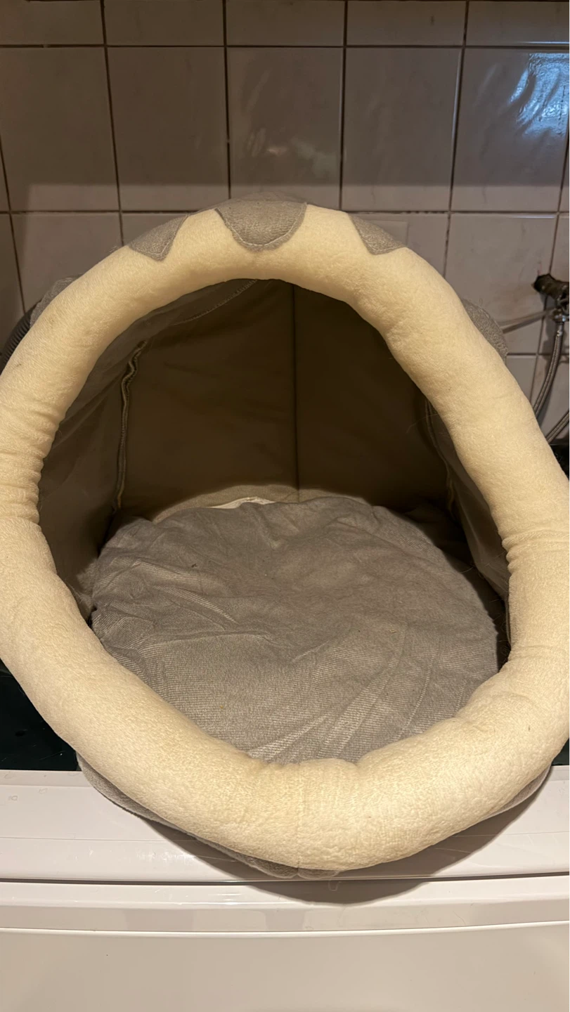 Pet Bed Cozy Cave Style