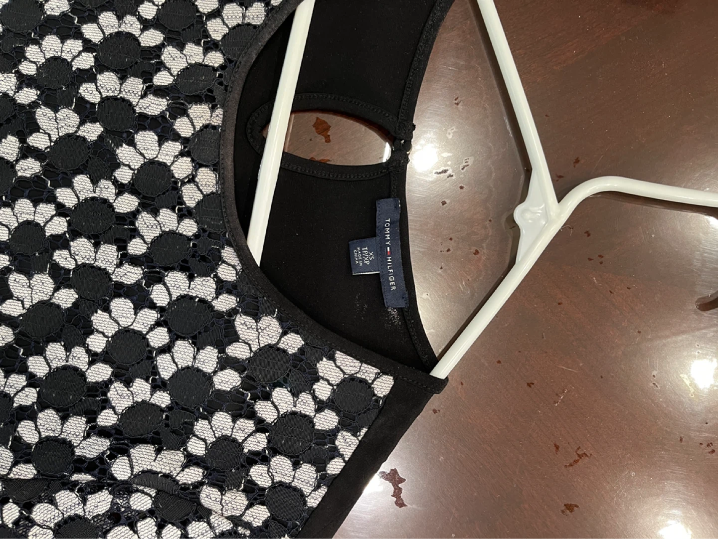 Tommy Hilfiger Women's Black & White Lace Top - Size 12P - photo 2