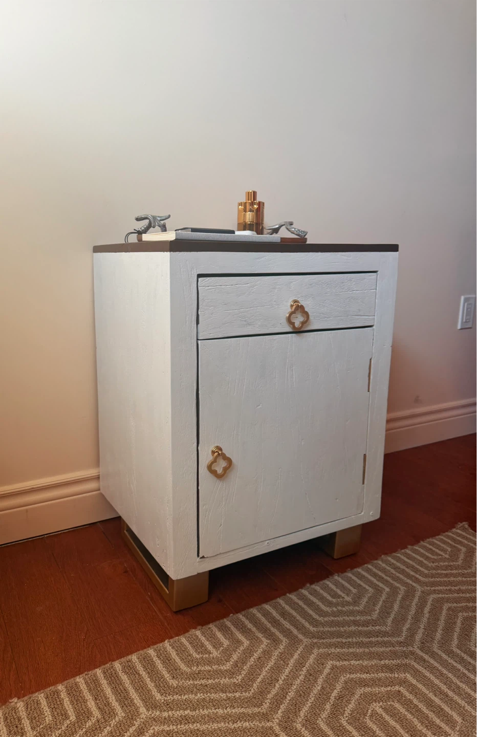 Nightstand - photo 2