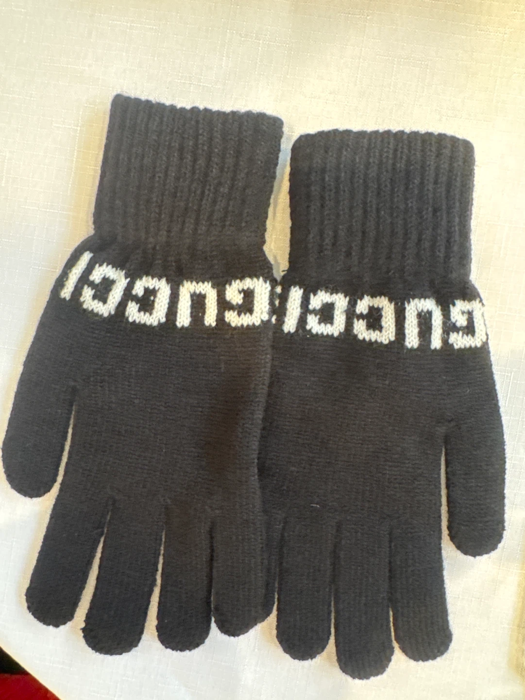 Gucci Beanie, Gloves, Scarf & Face Mask Set - photo 4