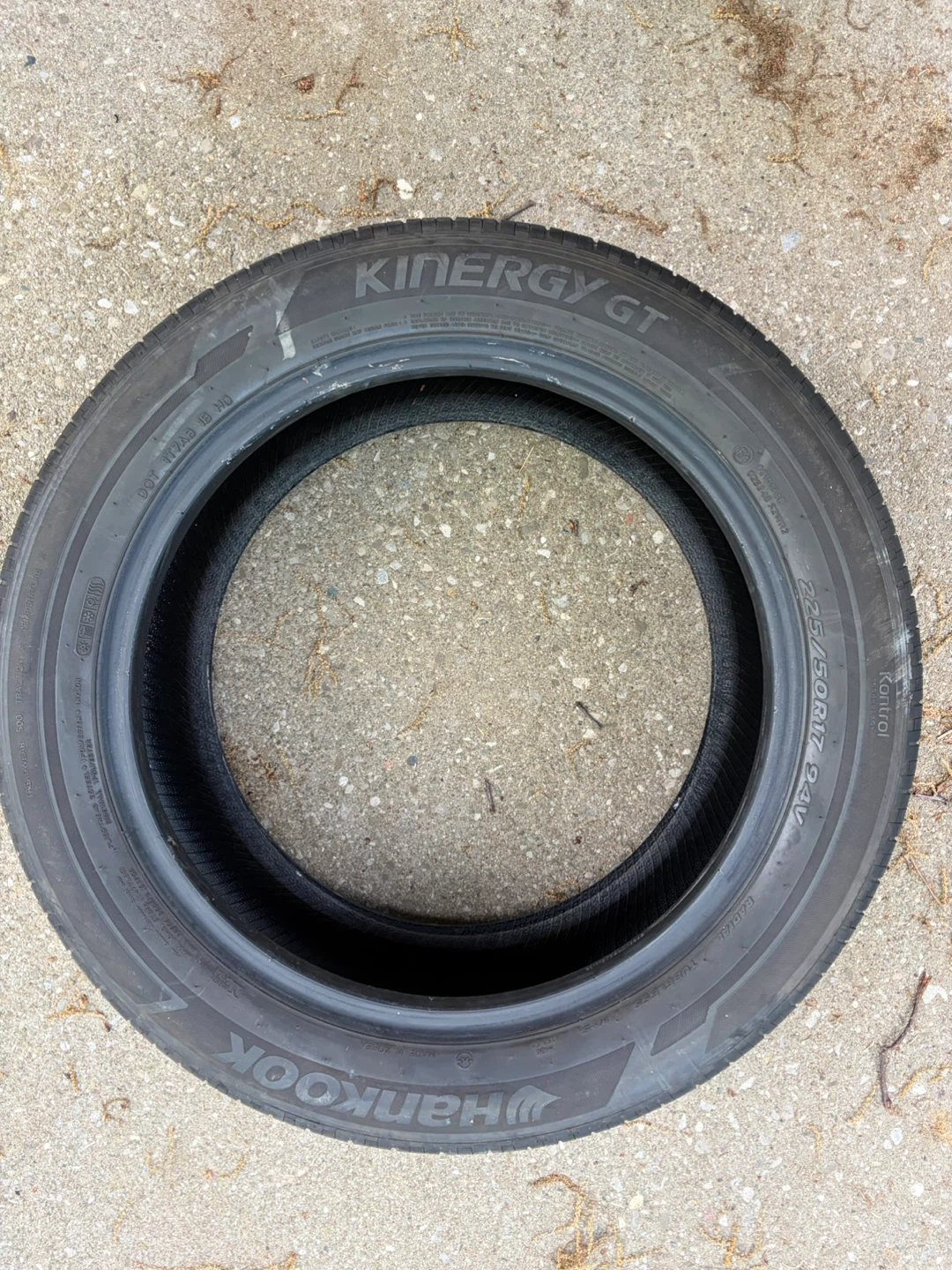2 Hankook All Season Tires 225/50R17 – 5mm tread – No Repairs
