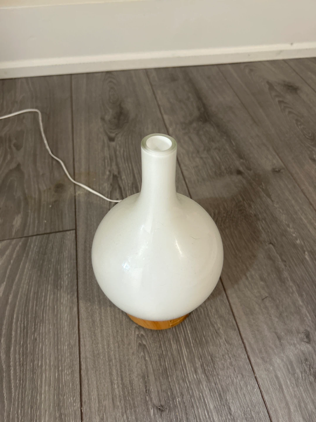 White Diffuser Lamp with Wooden Base