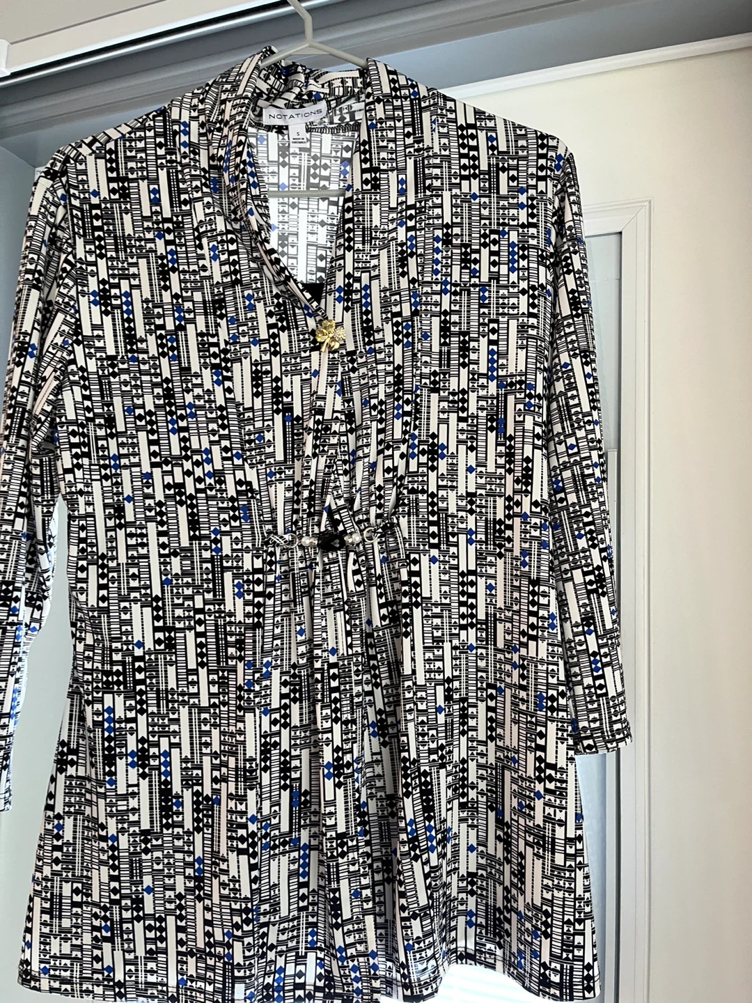 Notations Women's Black & White Print Blouse