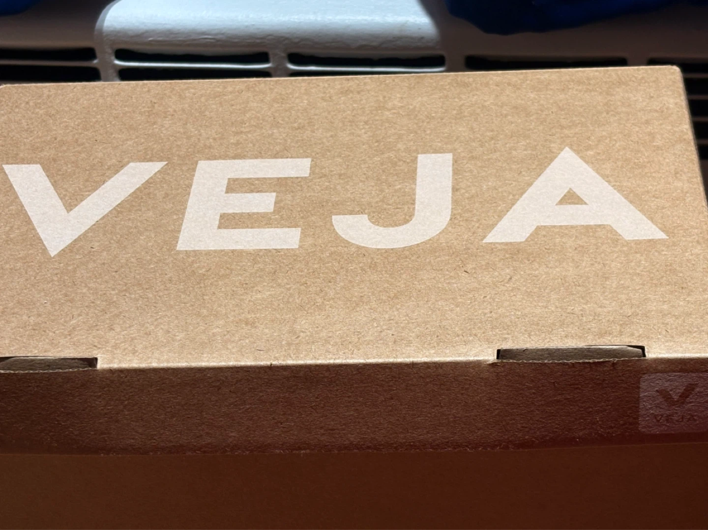 Veja V-10 Sneakers - photo 5