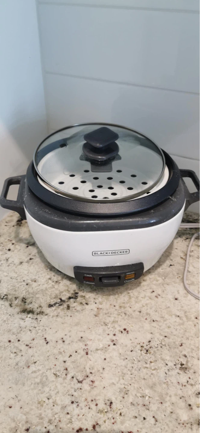 Black+Decker Rice Cooker with Steamer Basket