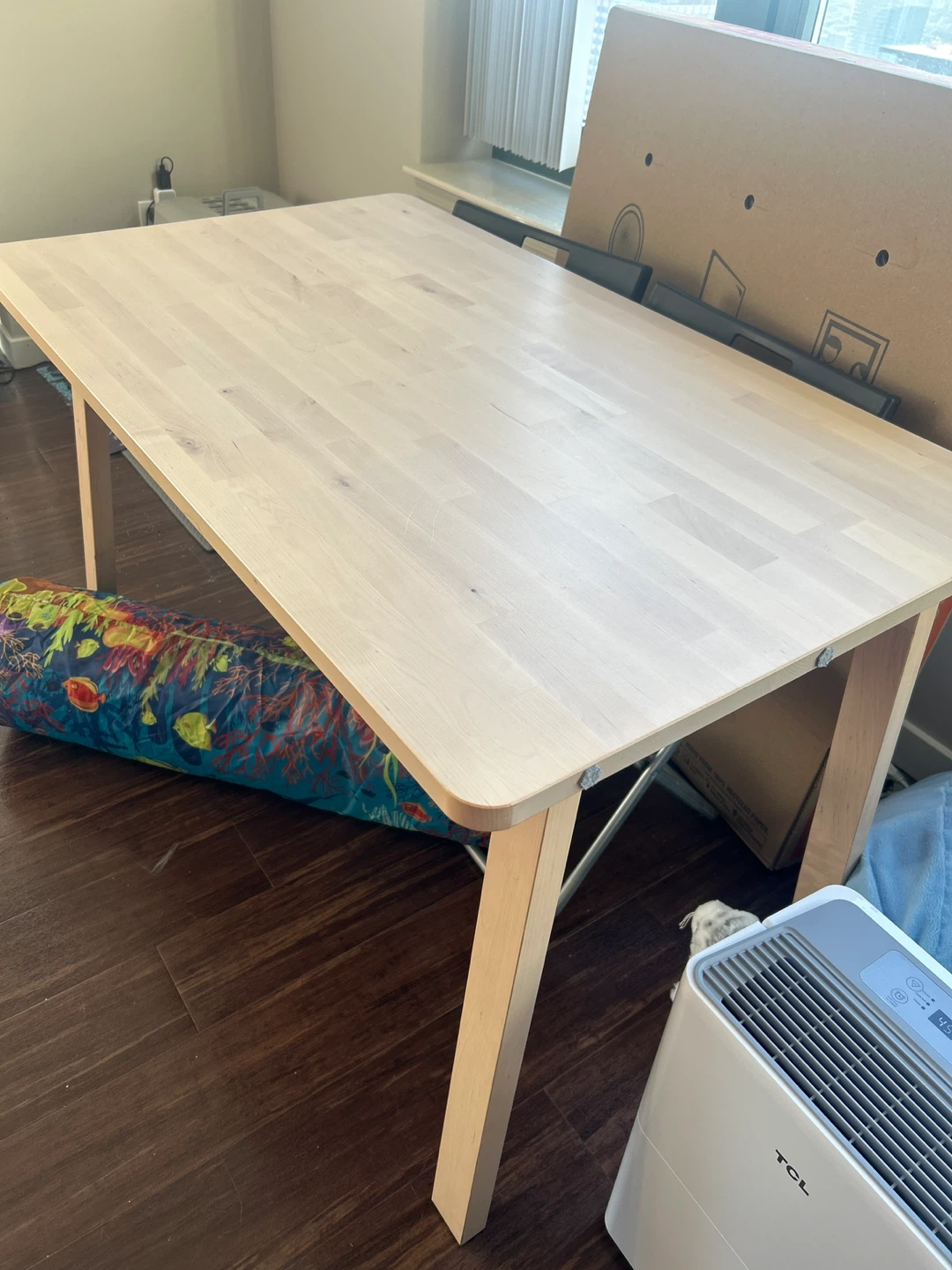 Light Wood Dining Table
